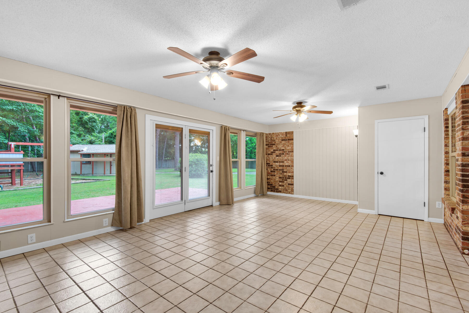 ROCKY BAYOU ESTATES 04 - Residential