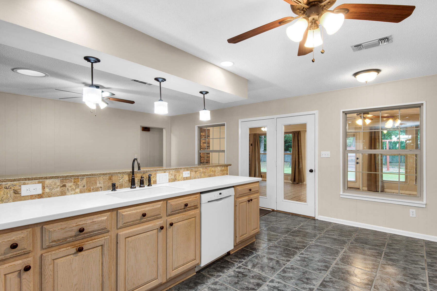 ROCKY BAYOU ESTATES 04 - Residential