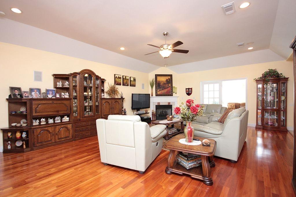 BAYSHORE PLACE PH 4 - Residential