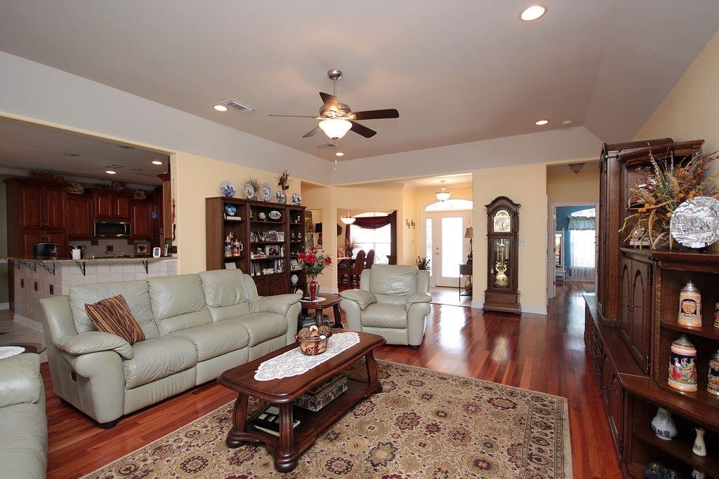 BAYSHORE PLACE PH 4 - Residential