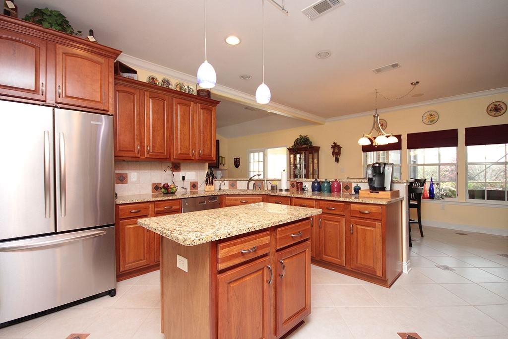 BAYSHORE PLACE PH 4 - Residential