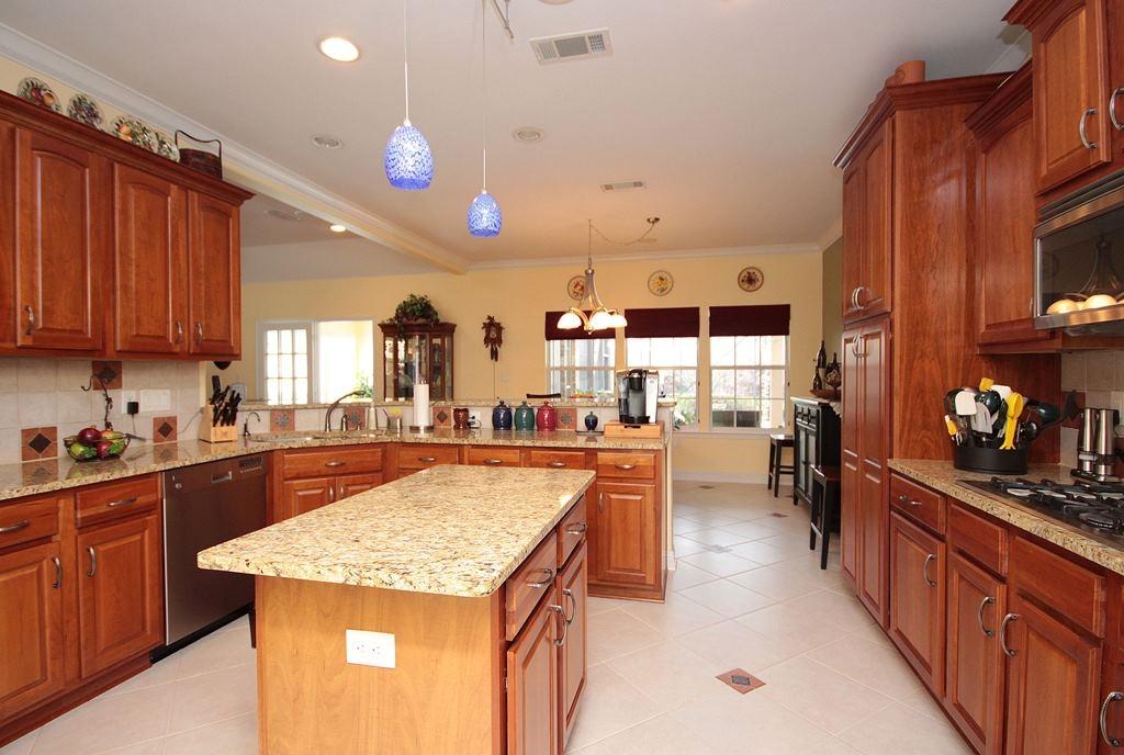 BAYSHORE PLACE PH 4 - Residential