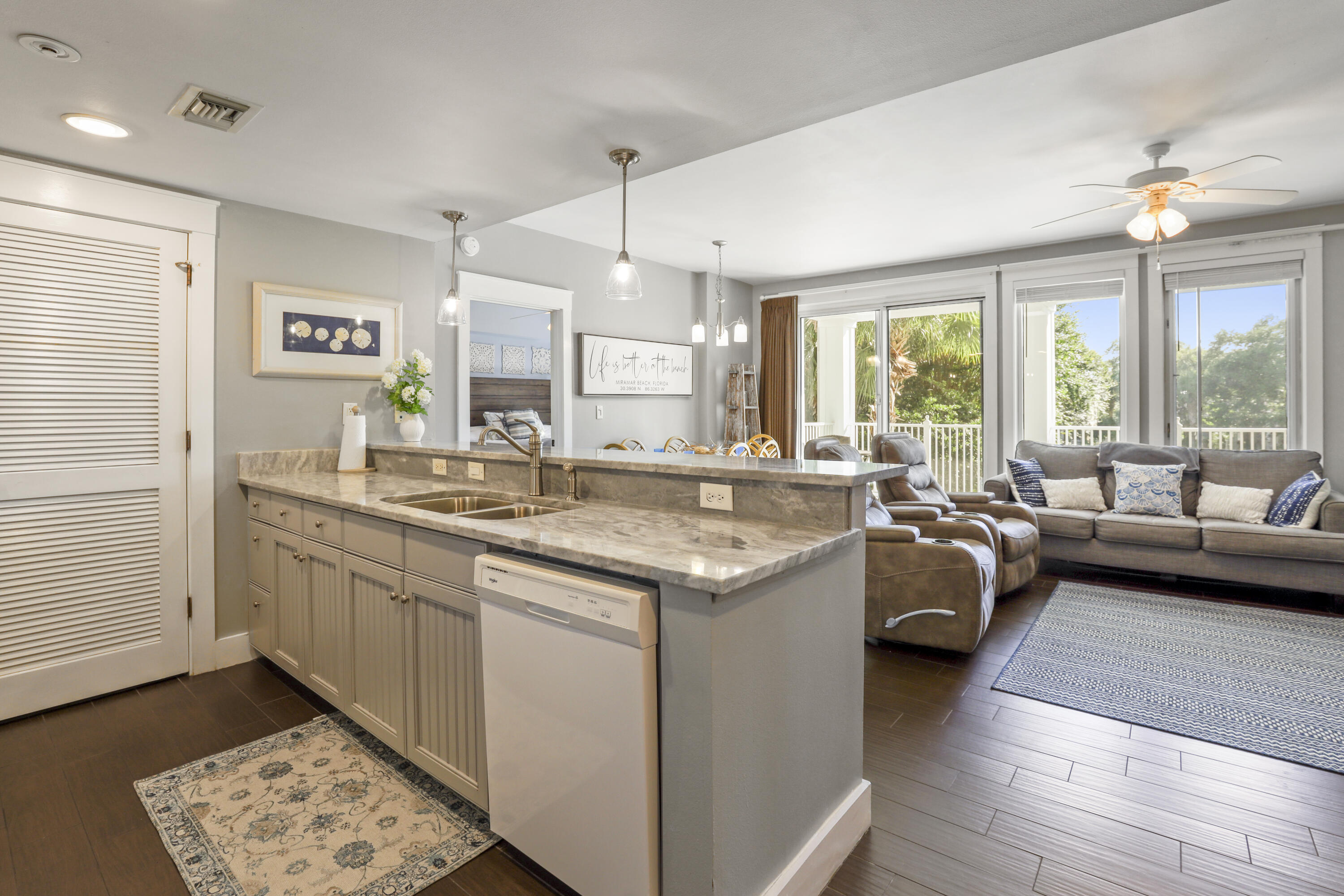 PILOT HOUSE - Residential Lease