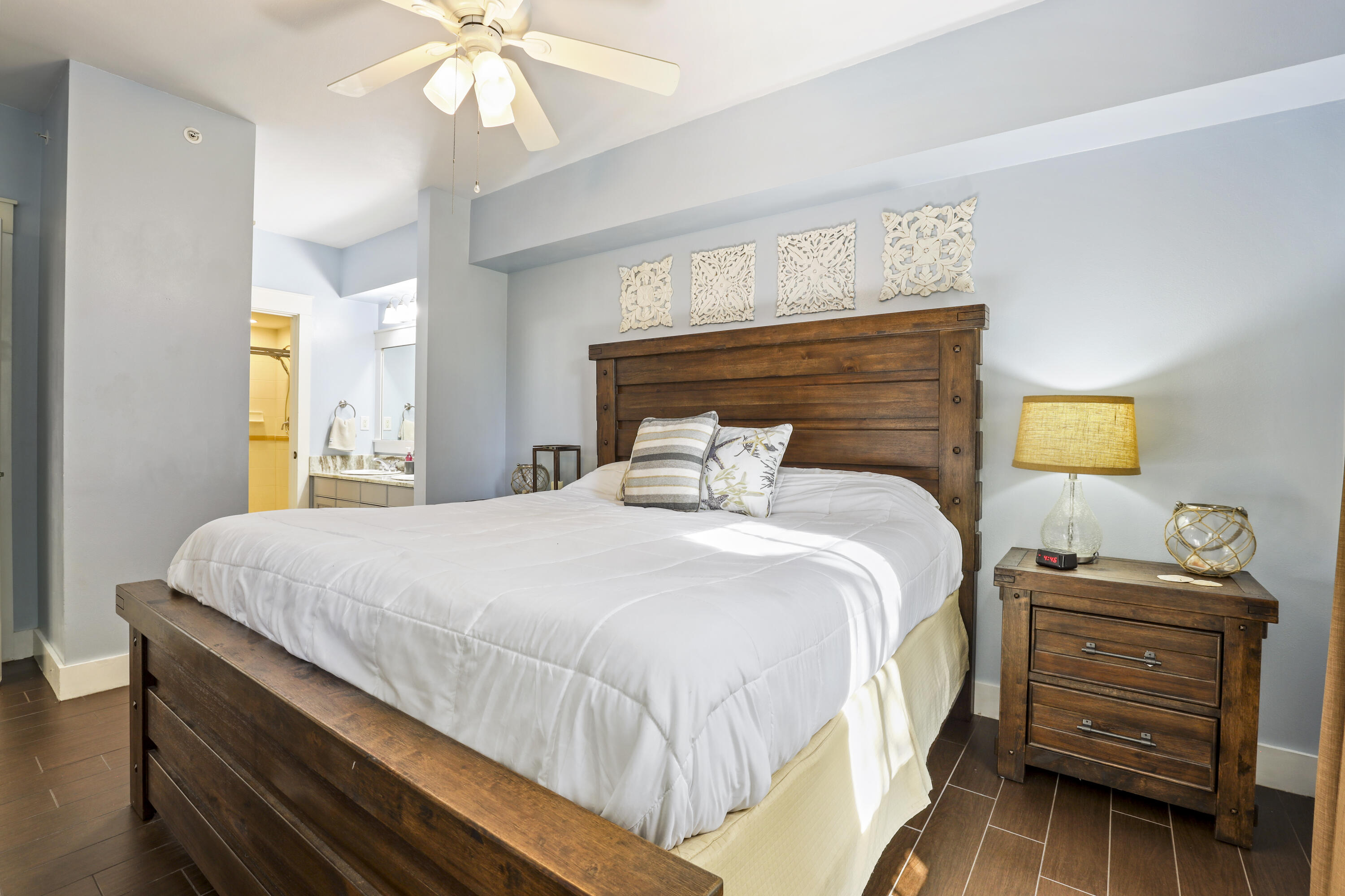 PILOT HOUSE - Residential Lease
