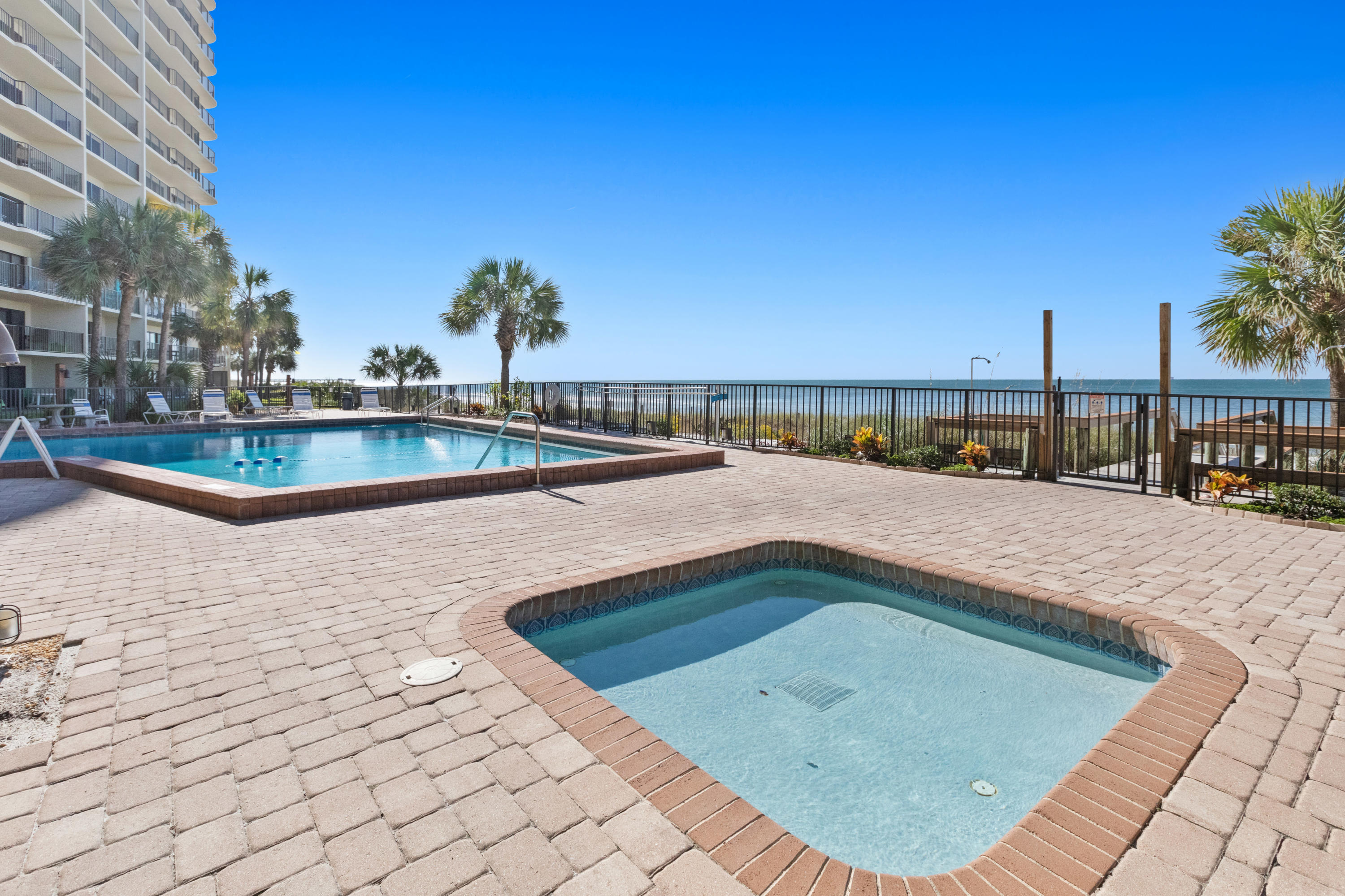 The Commodore - Residential