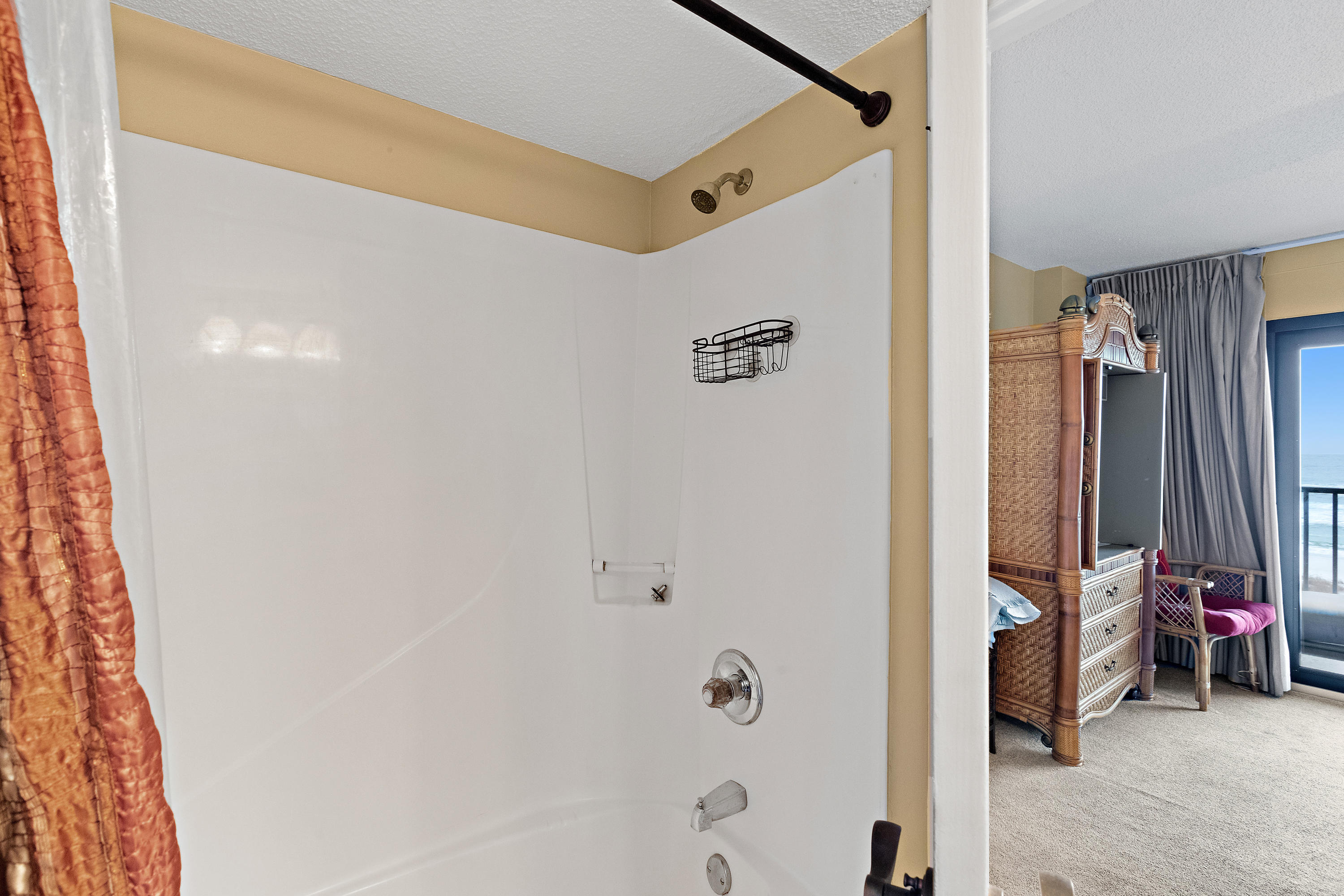 The Commodore - Residential