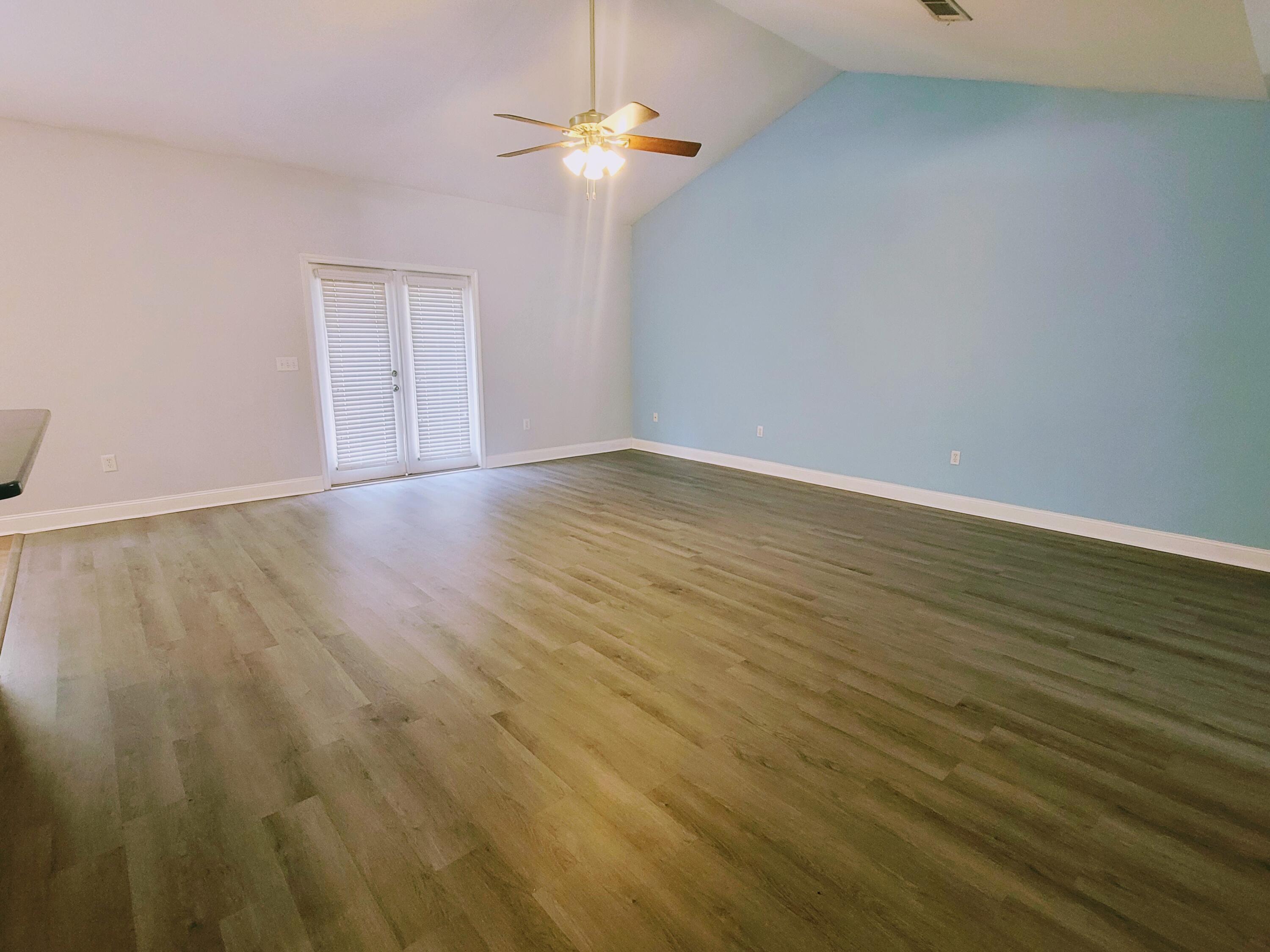 ROLLING RIDGE S/D - Residential Lease