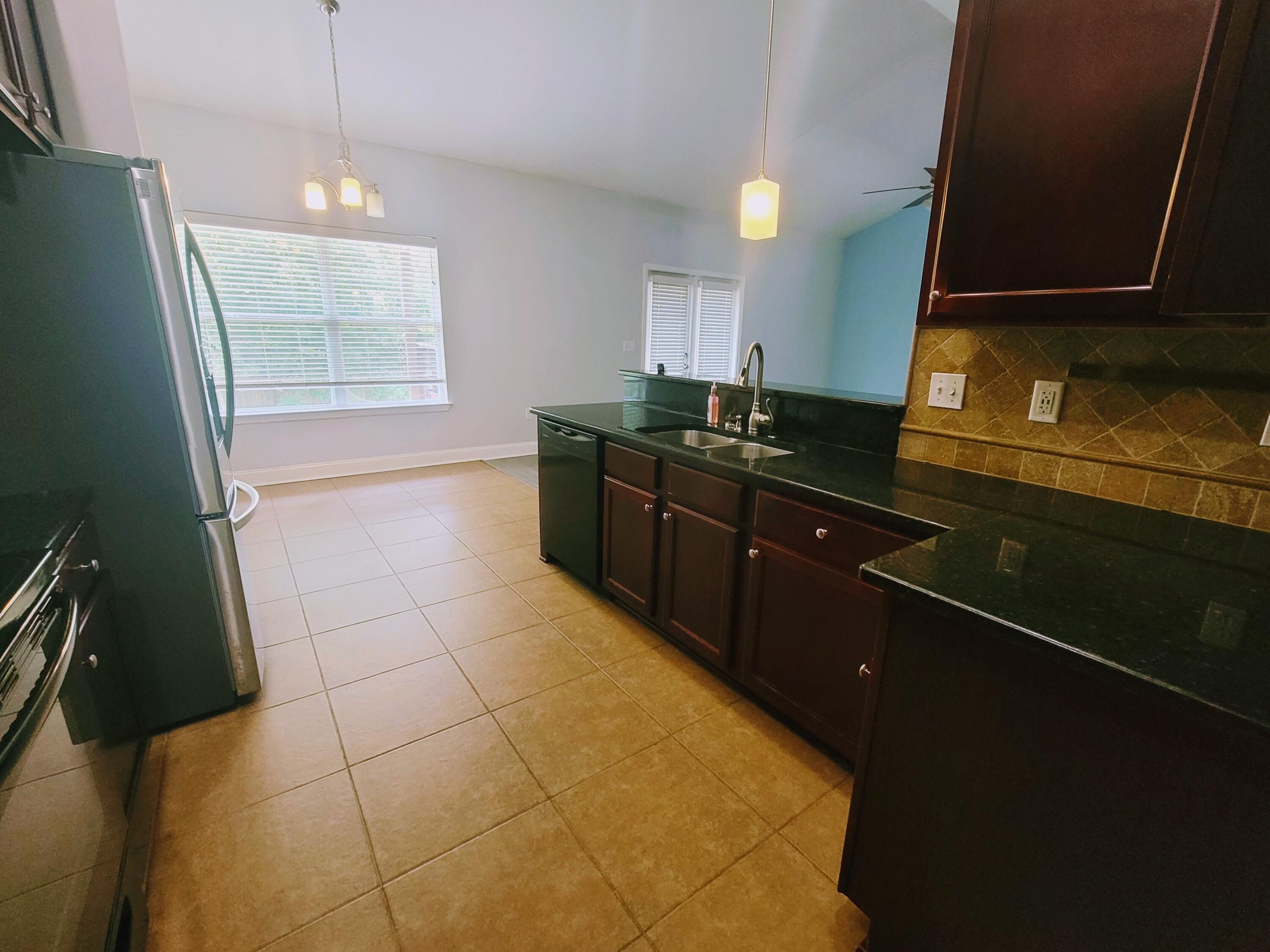 ROLLING RIDGE S/D - Residential Lease