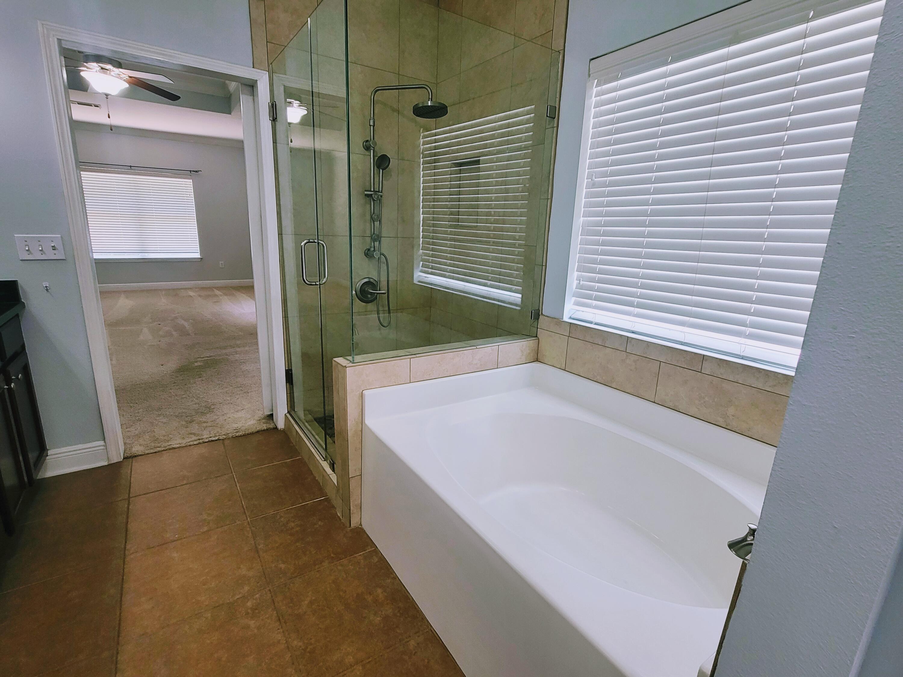 ROLLING RIDGE S/D - Residential Lease