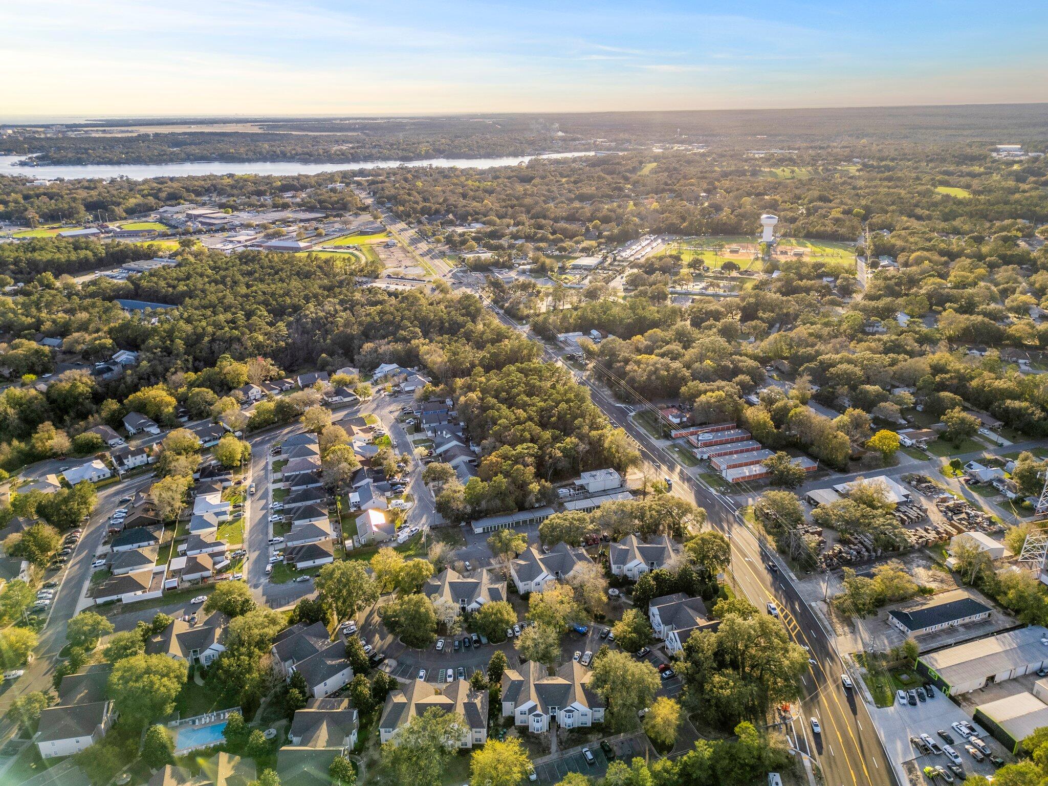 THE OAKS AT NICEVILLE - Residential Lease