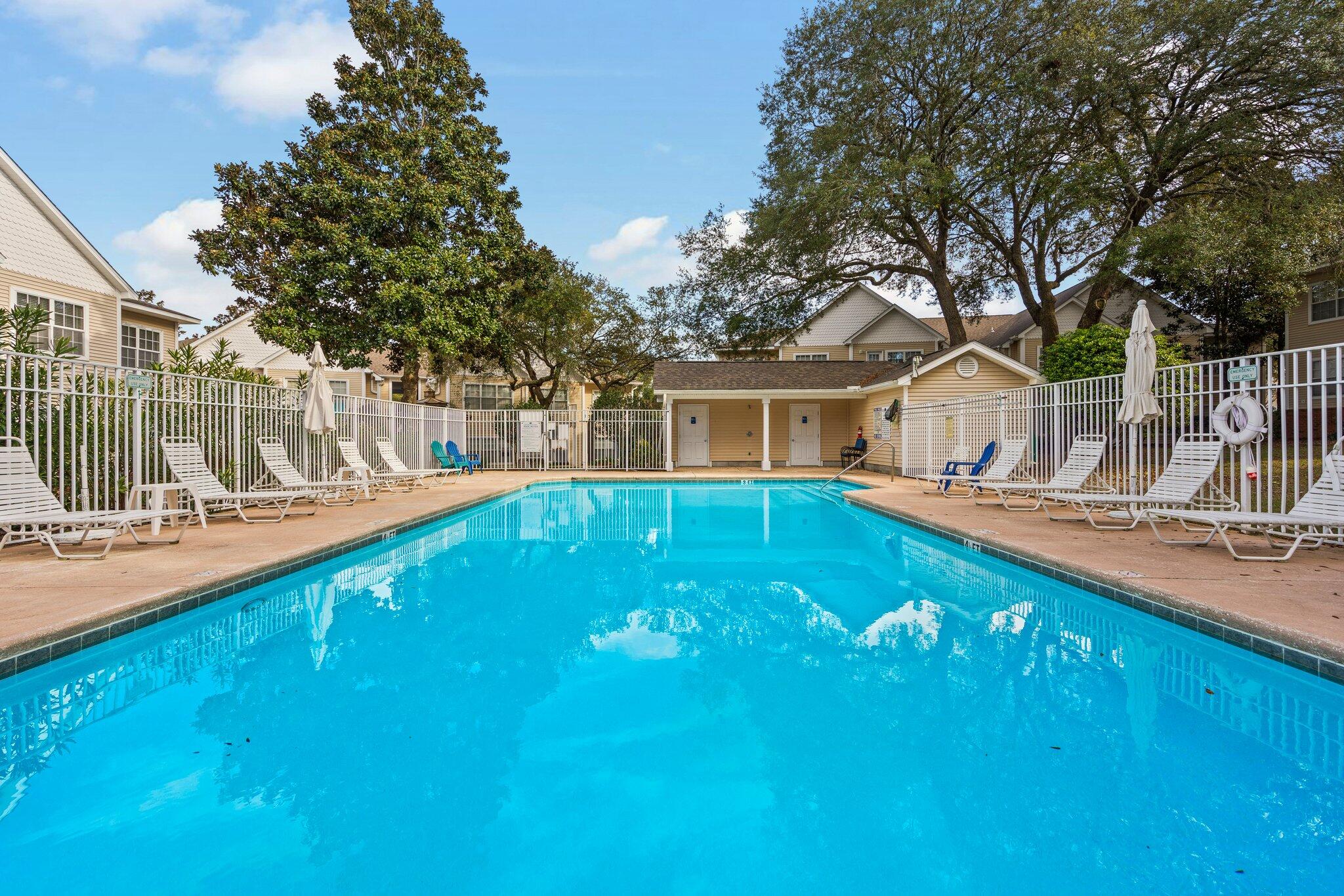 THE OAKS AT NICEVILLE - Residential Lease