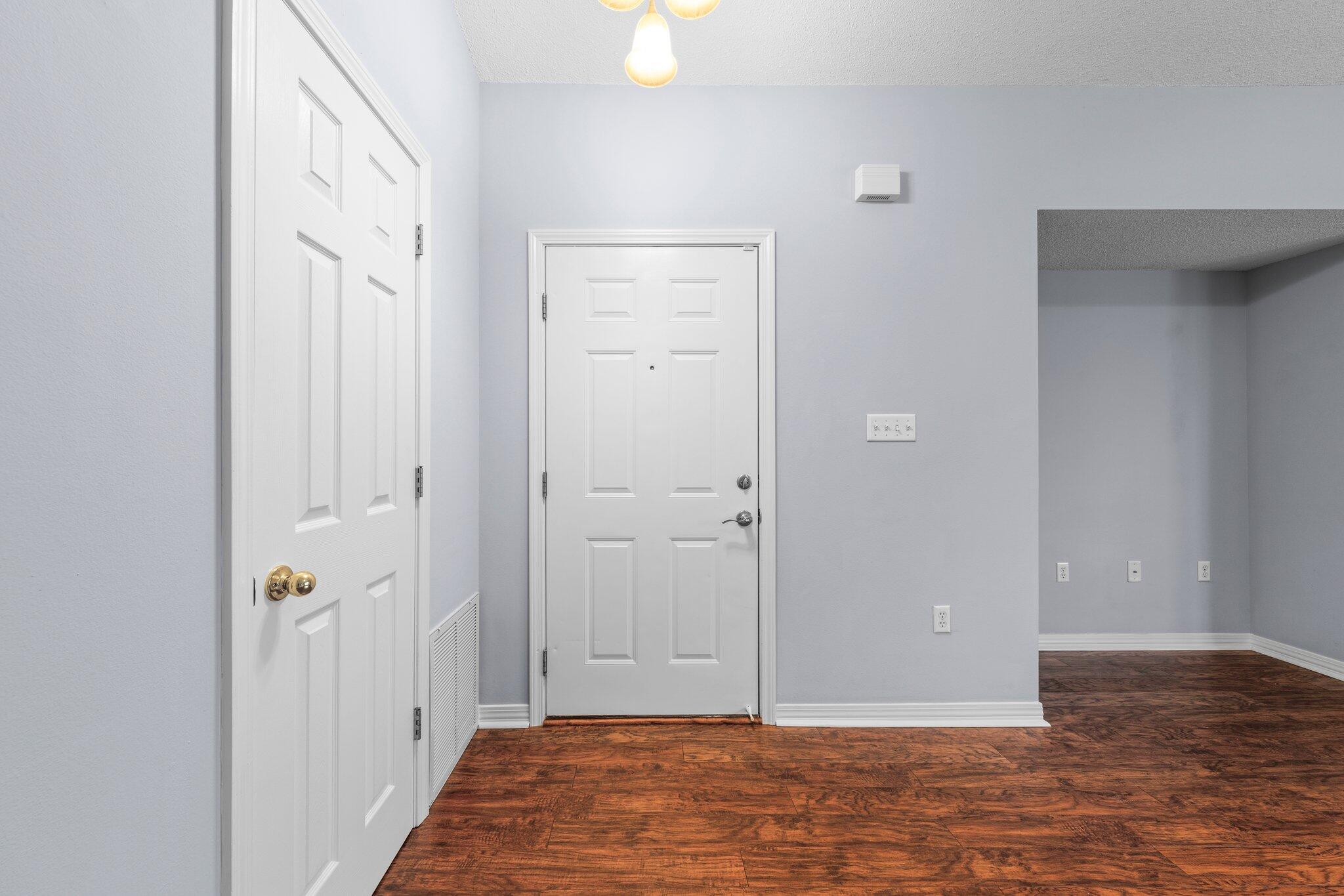 THE OAKS AT NICEVILLE - Residential Lease