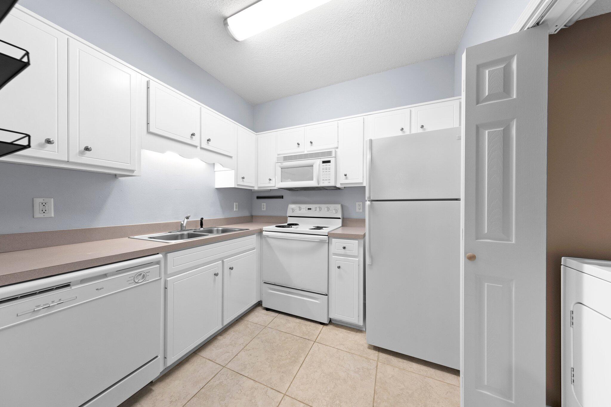 THE OAKS AT NICEVILLE - Residential Lease