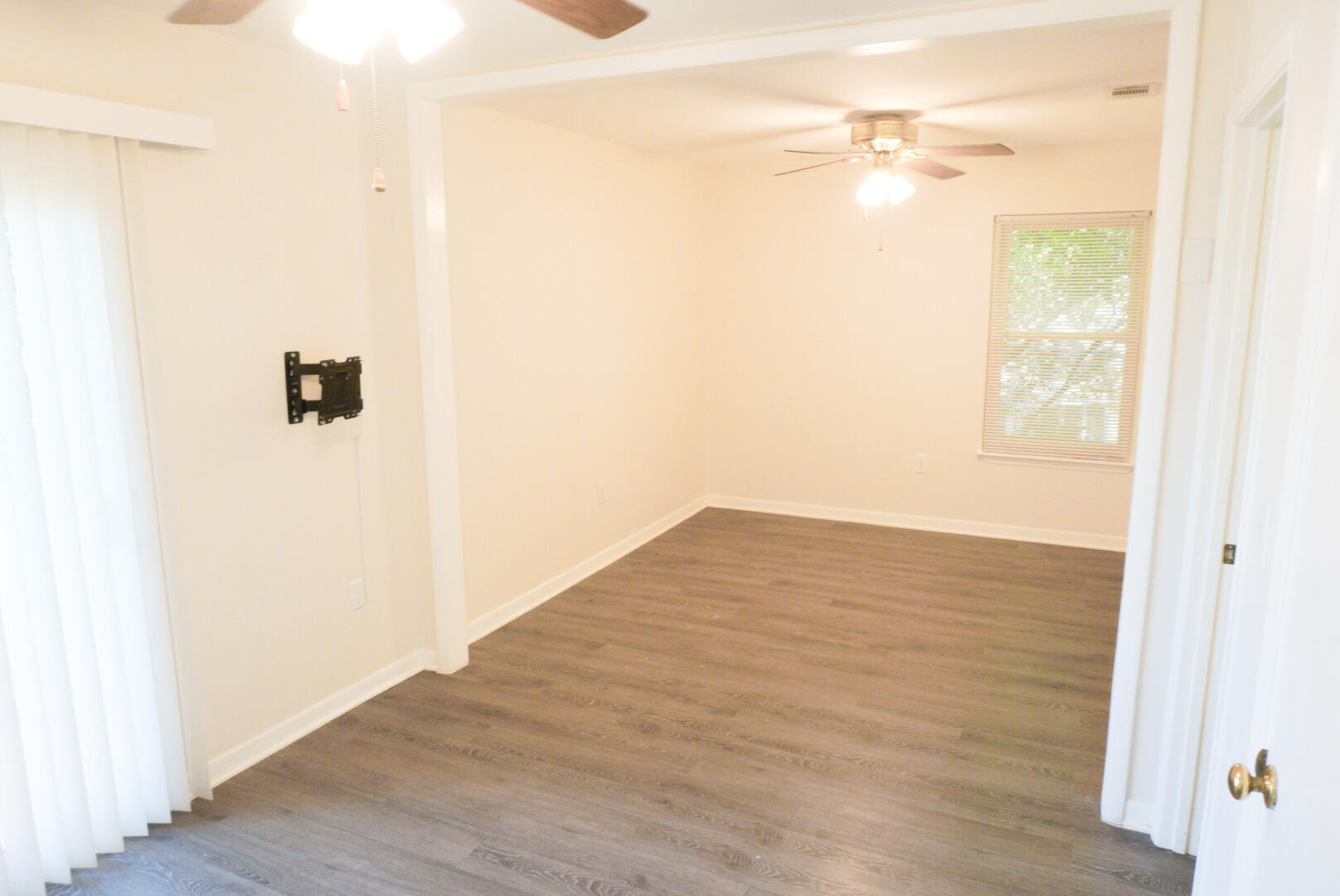 MARINA VIEW T/H AMEND - Residential Lease