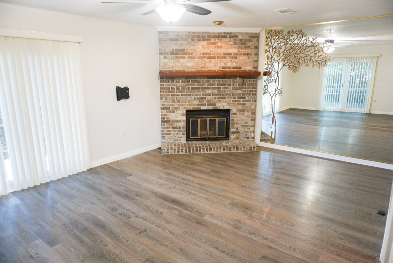 MARINA VIEW T/H AMEND - Residential Lease