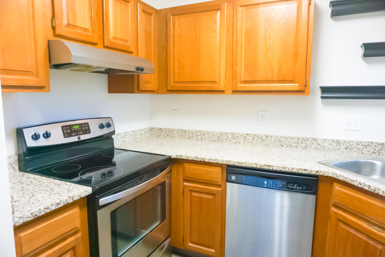 MARINA VIEW T/H AMEND - Residential Lease
