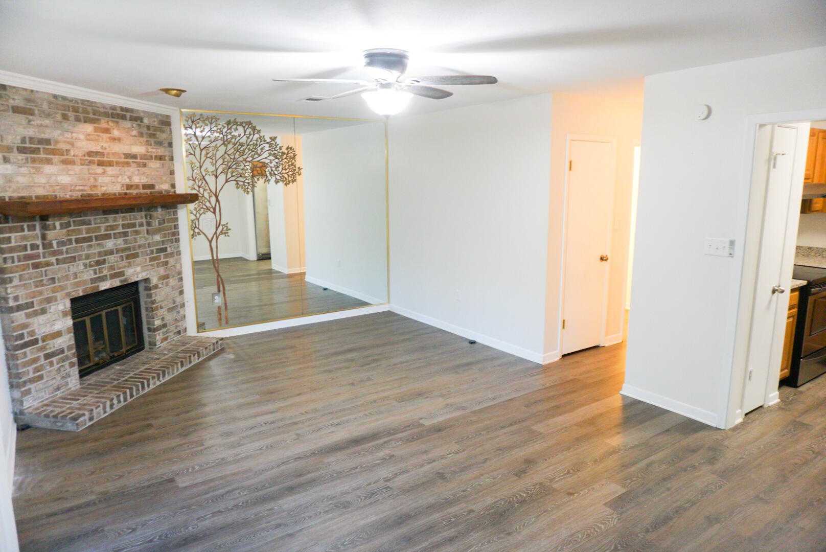 MARINA VIEW T/H AMEND - Residential Lease