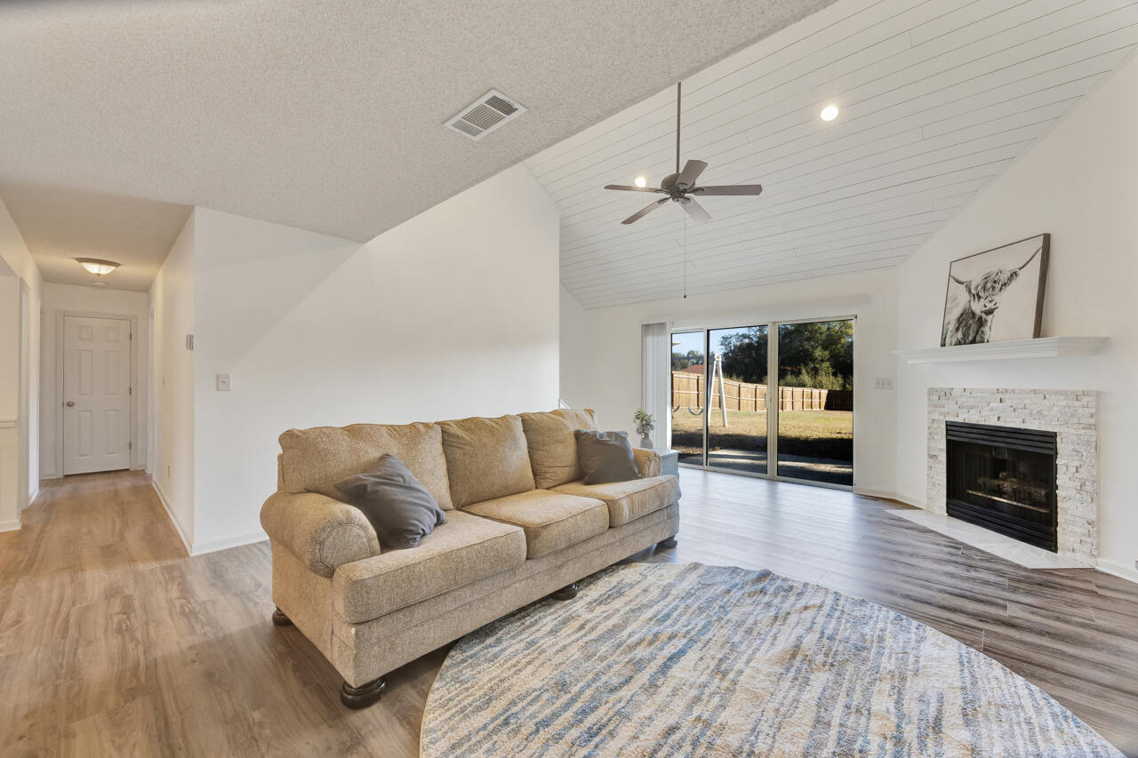 PINNACLE POINT - Residential