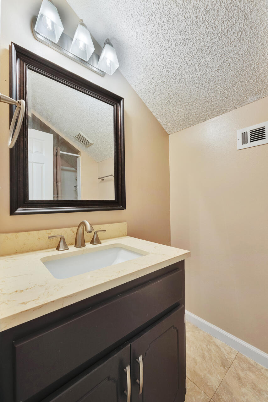 PINNACLE POINT - Residential