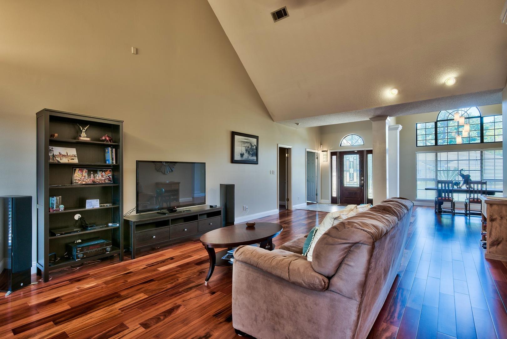 INDIAN TRAIL ESTATES - Residential