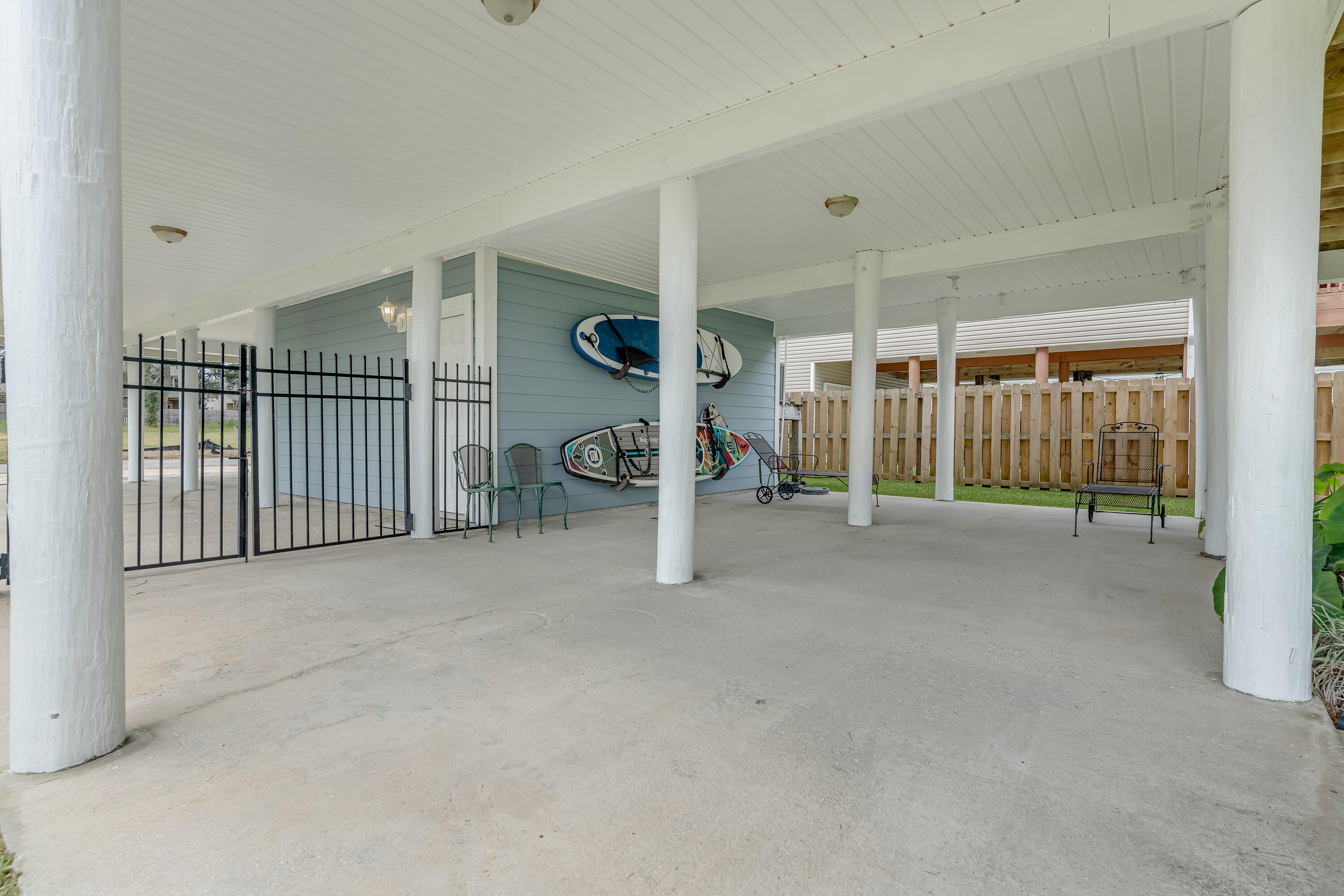 PINECREST - Residential