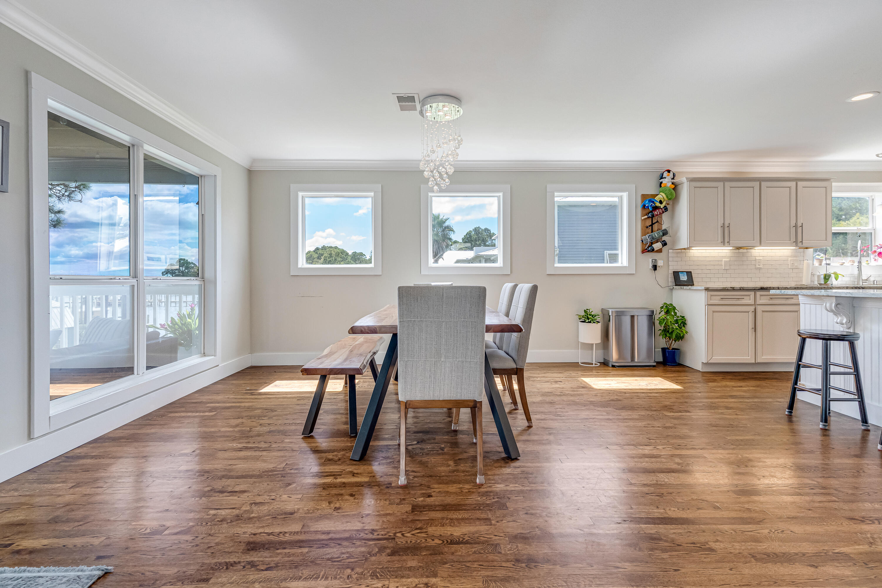 PINECREST - Residential