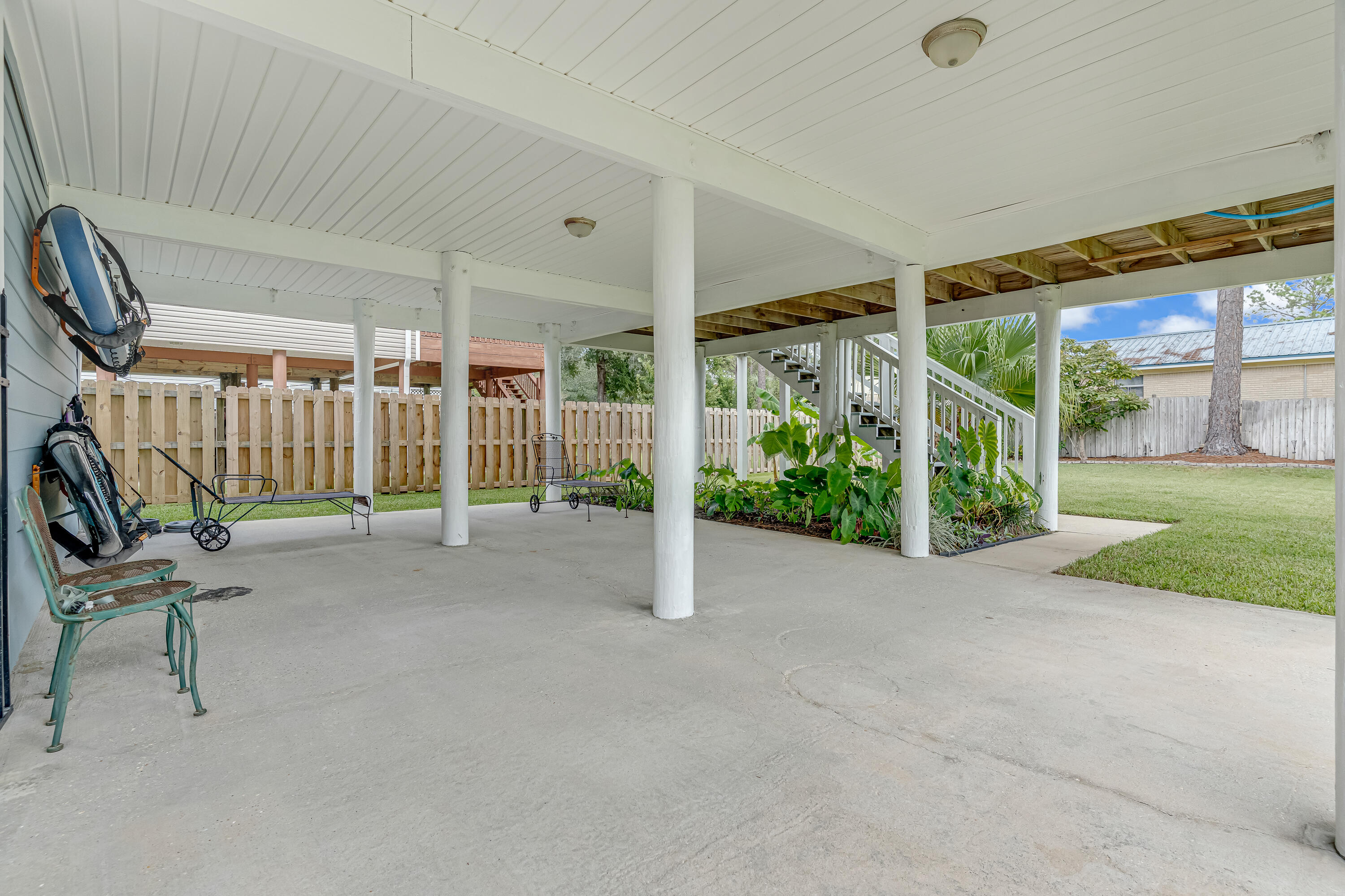 PINECREST - Residential