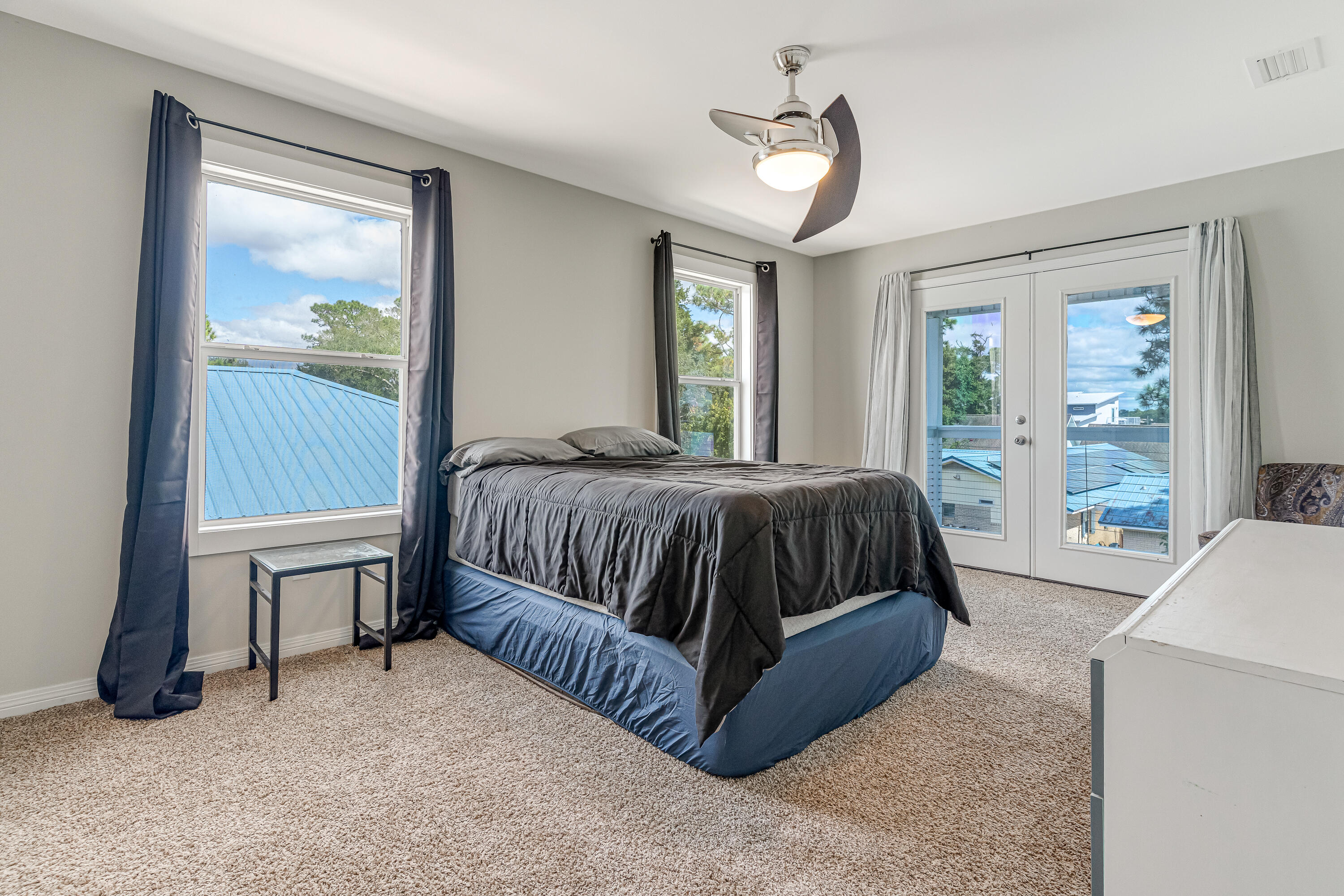 PINECREST - Residential