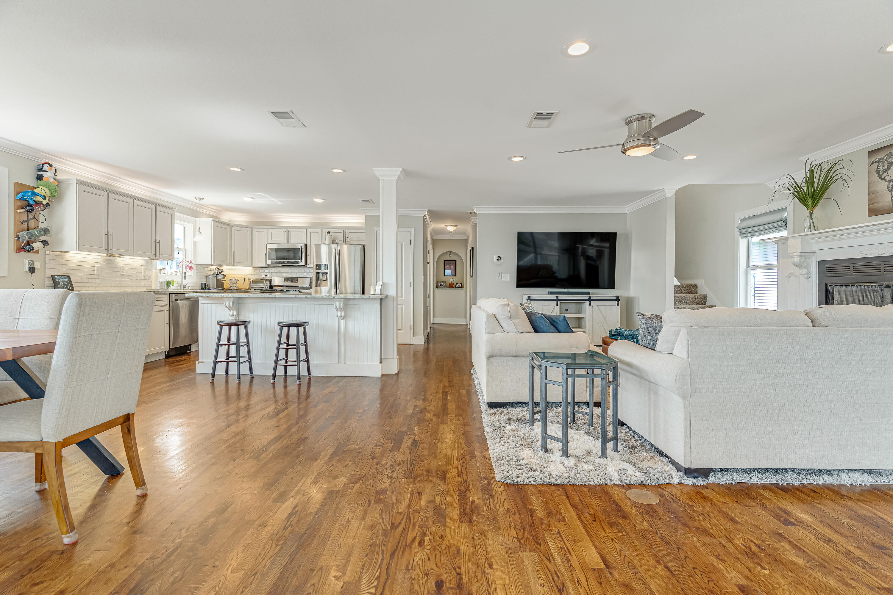 PINECREST - Residential