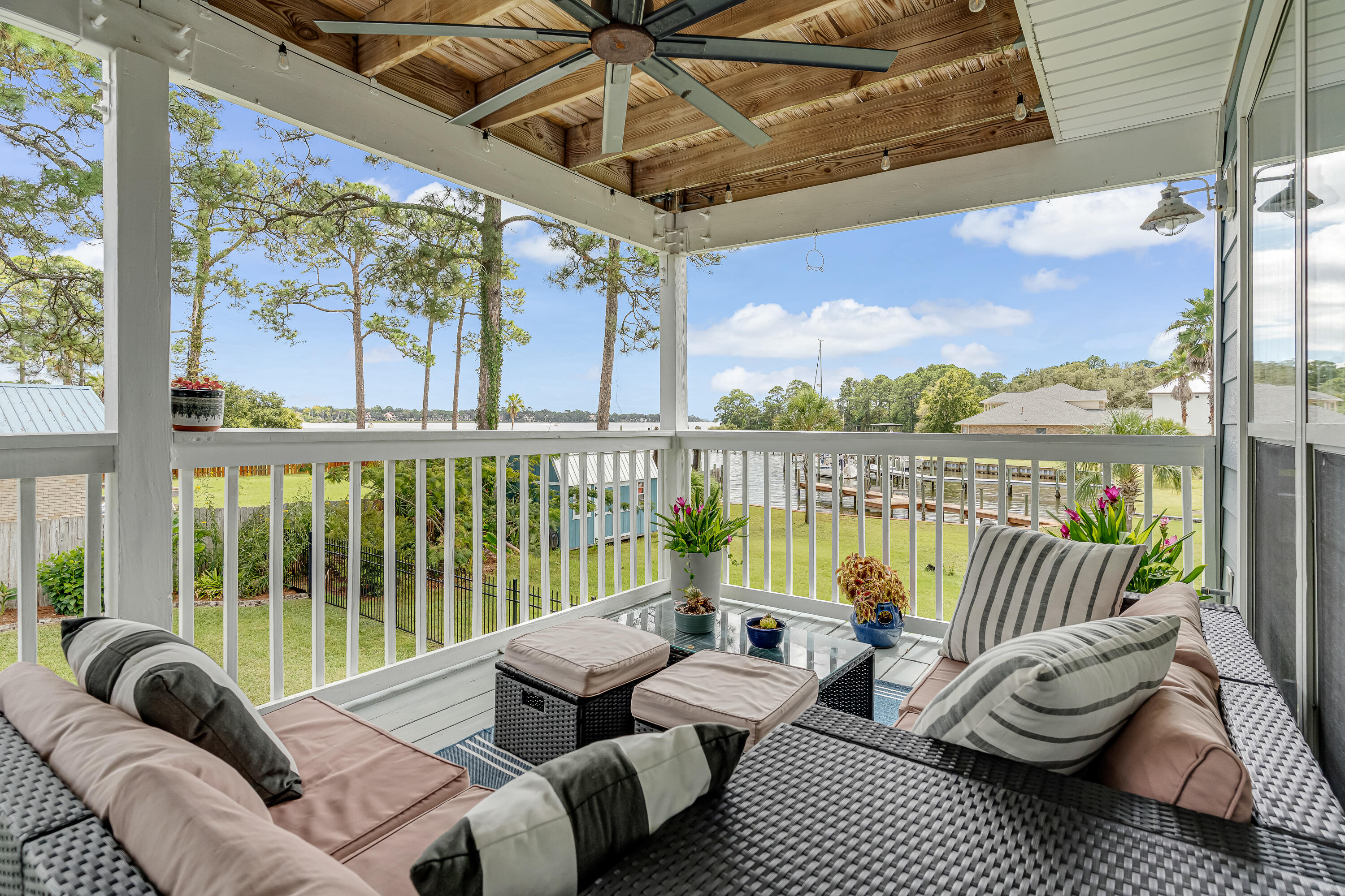 PINECREST - Residential