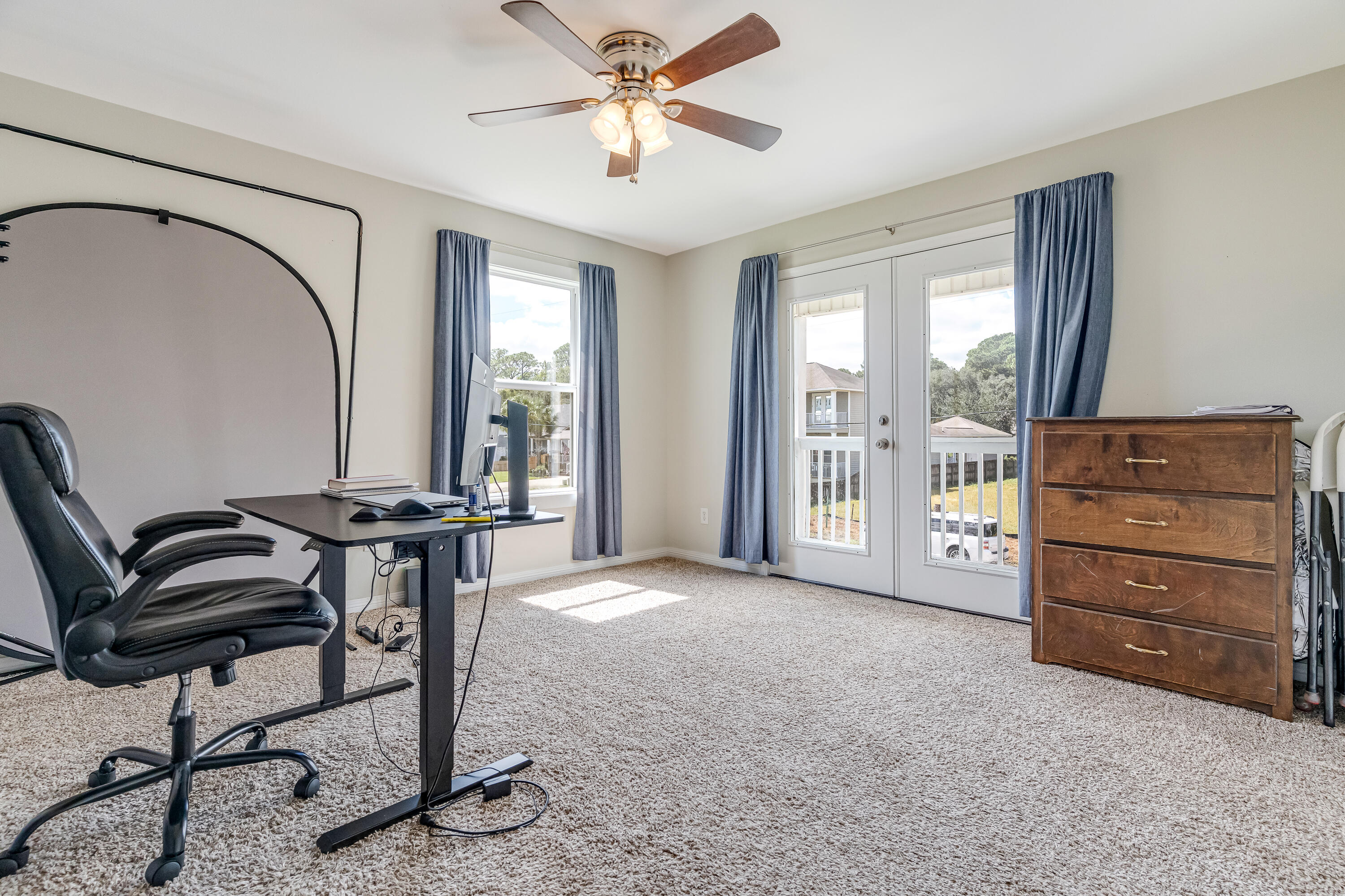 PINECREST - Residential