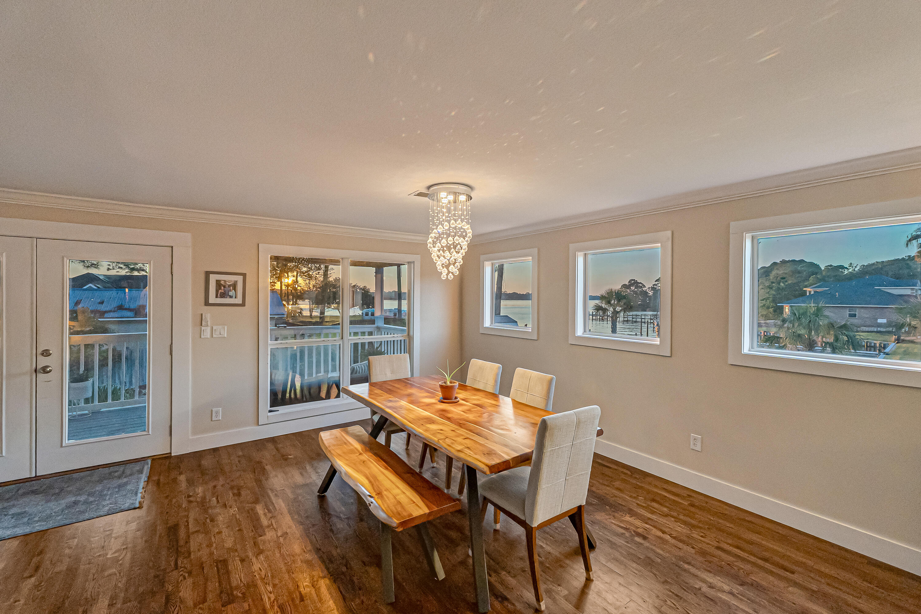 PINECREST - Residential