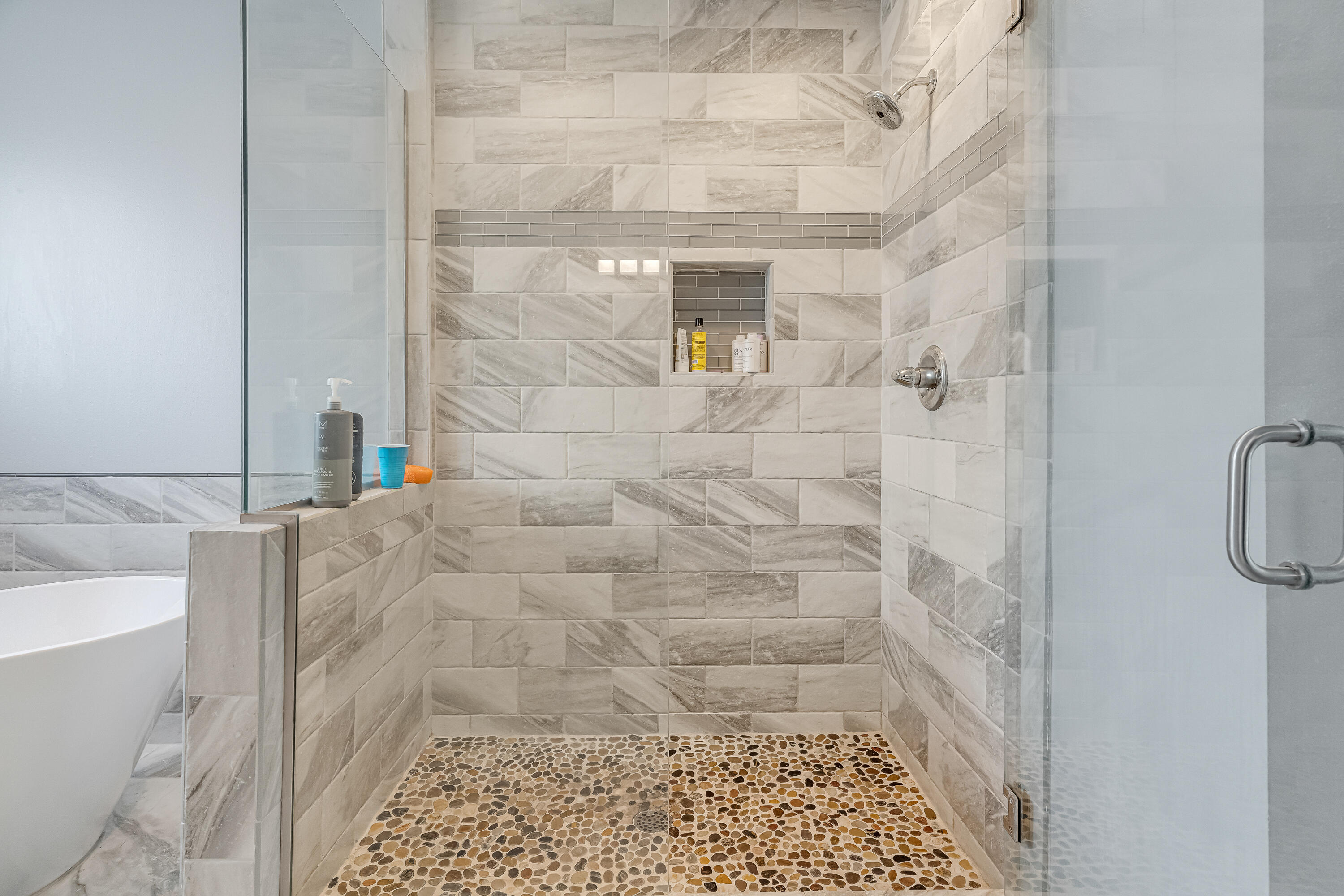 PINECREST - Residential