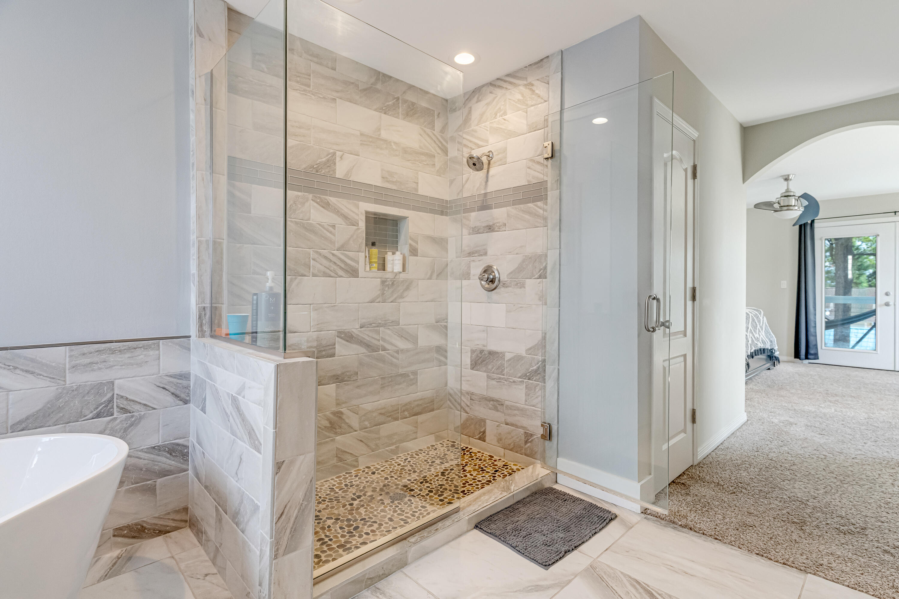 PINECREST - Residential