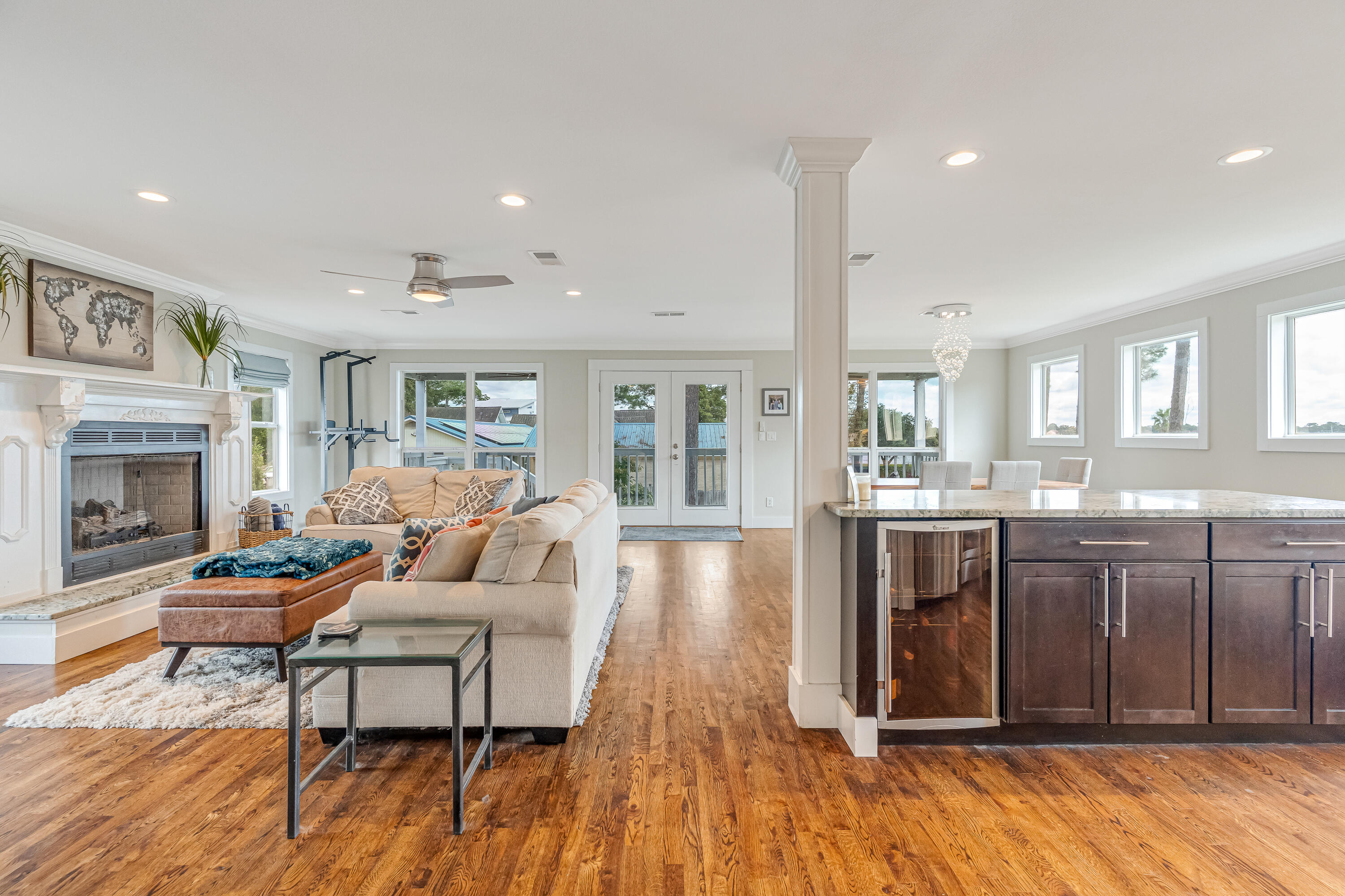 PINECREST - Residential
