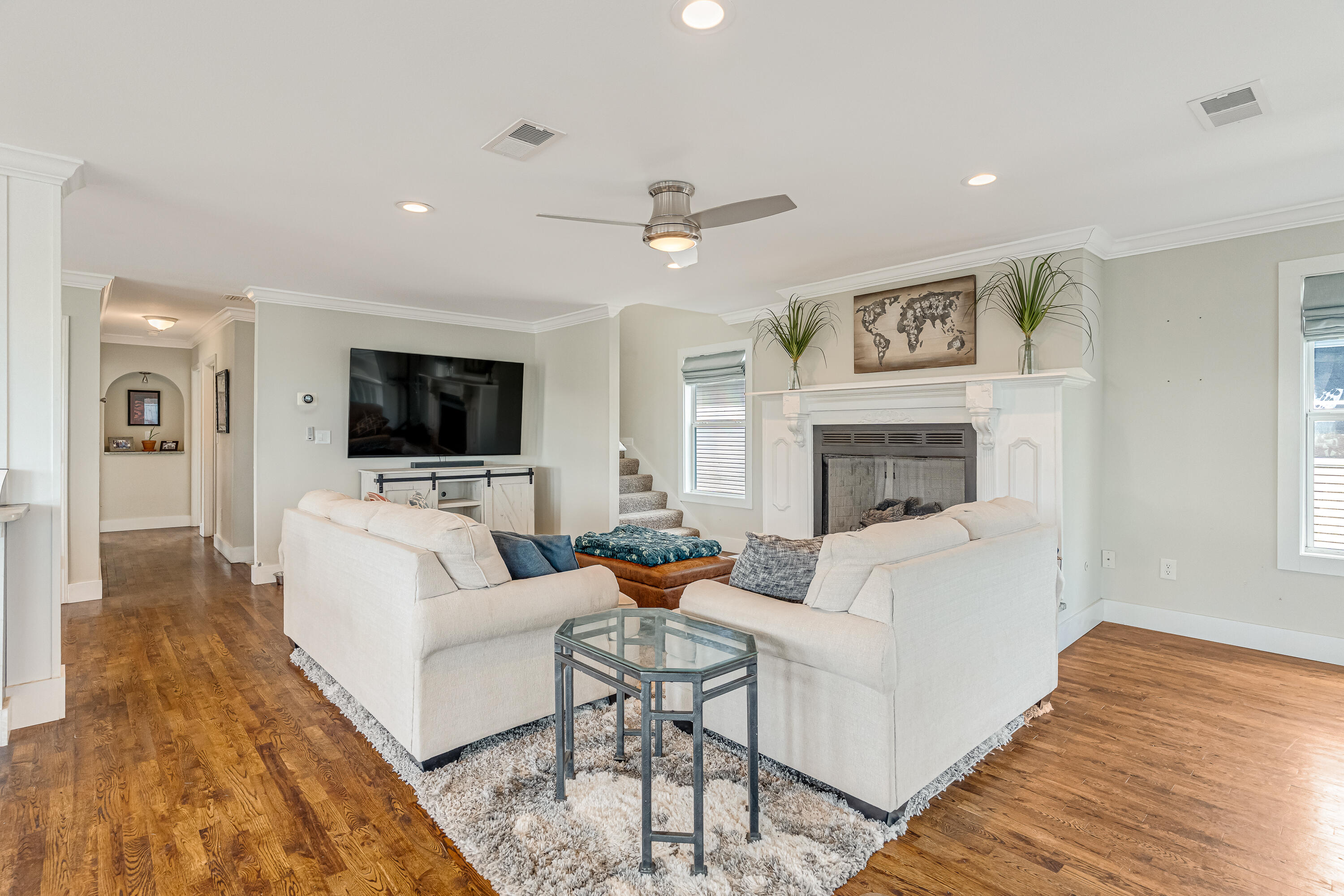 PINECREST - Residential