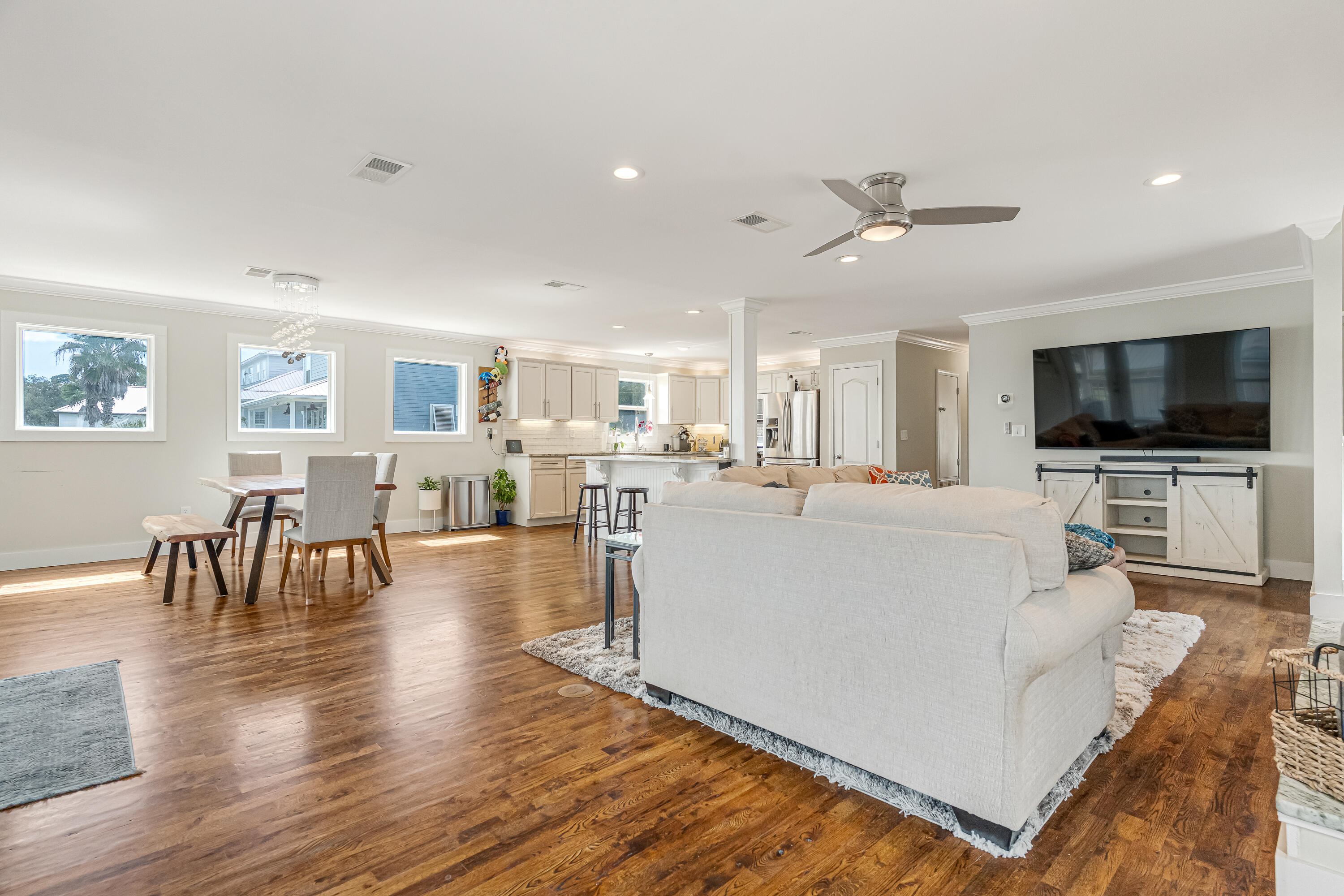 PINECREST - Residential