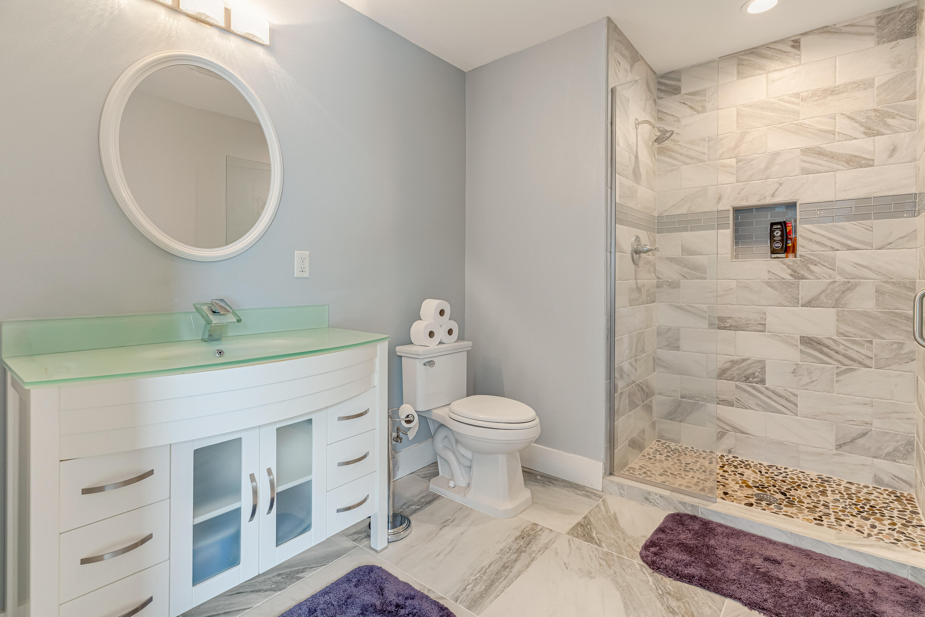 PINECREST - Residential