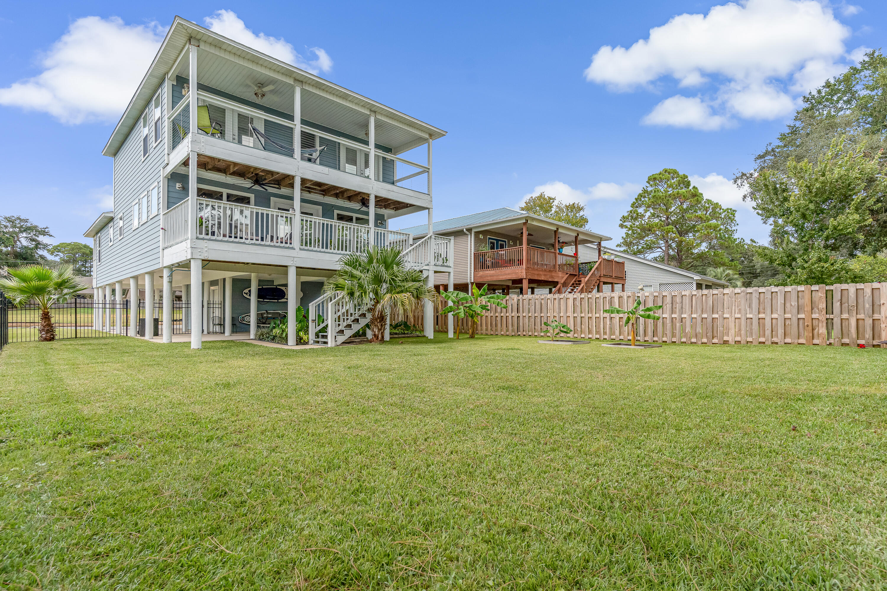 PINECREST - Residential