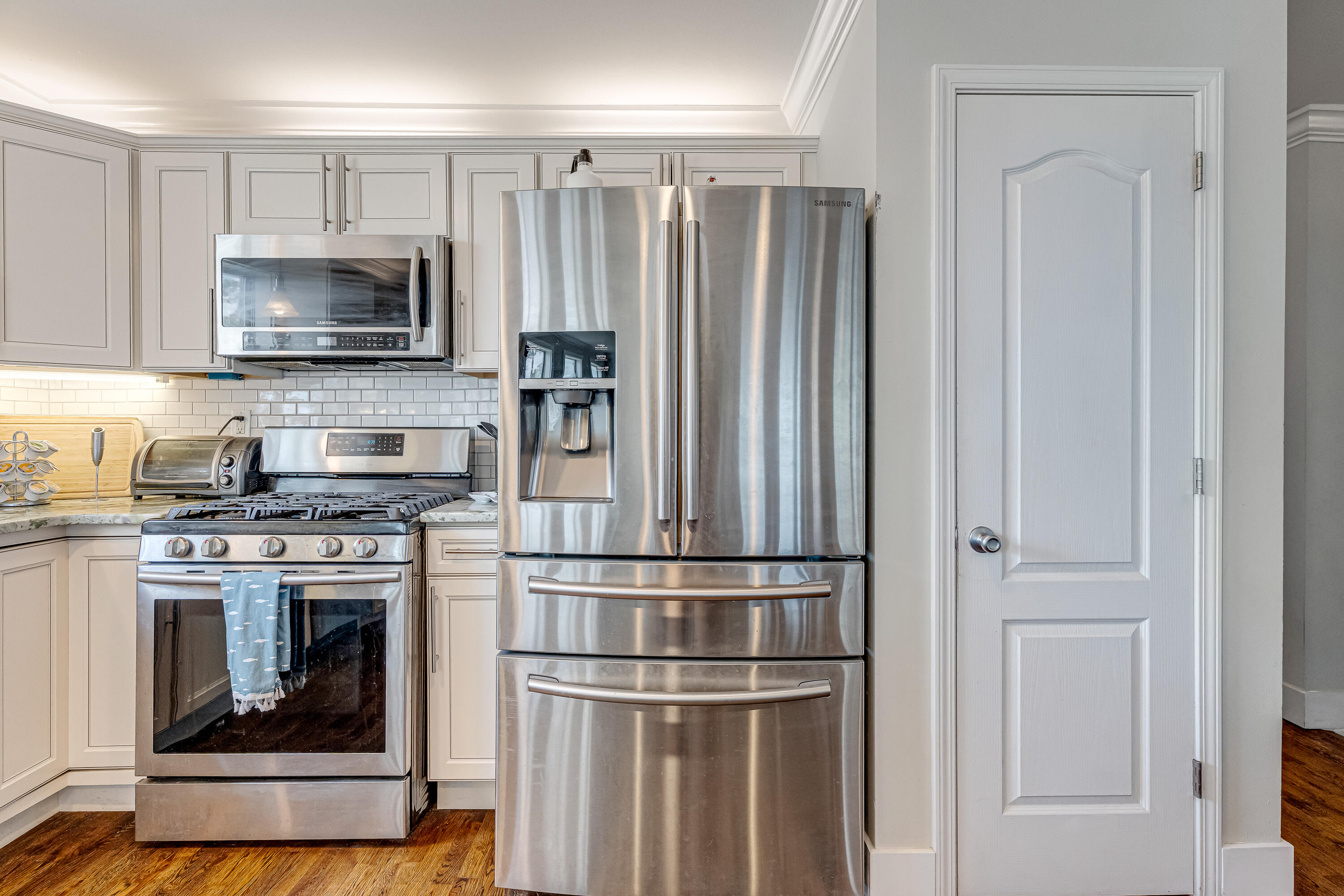 PINECREST - Residential