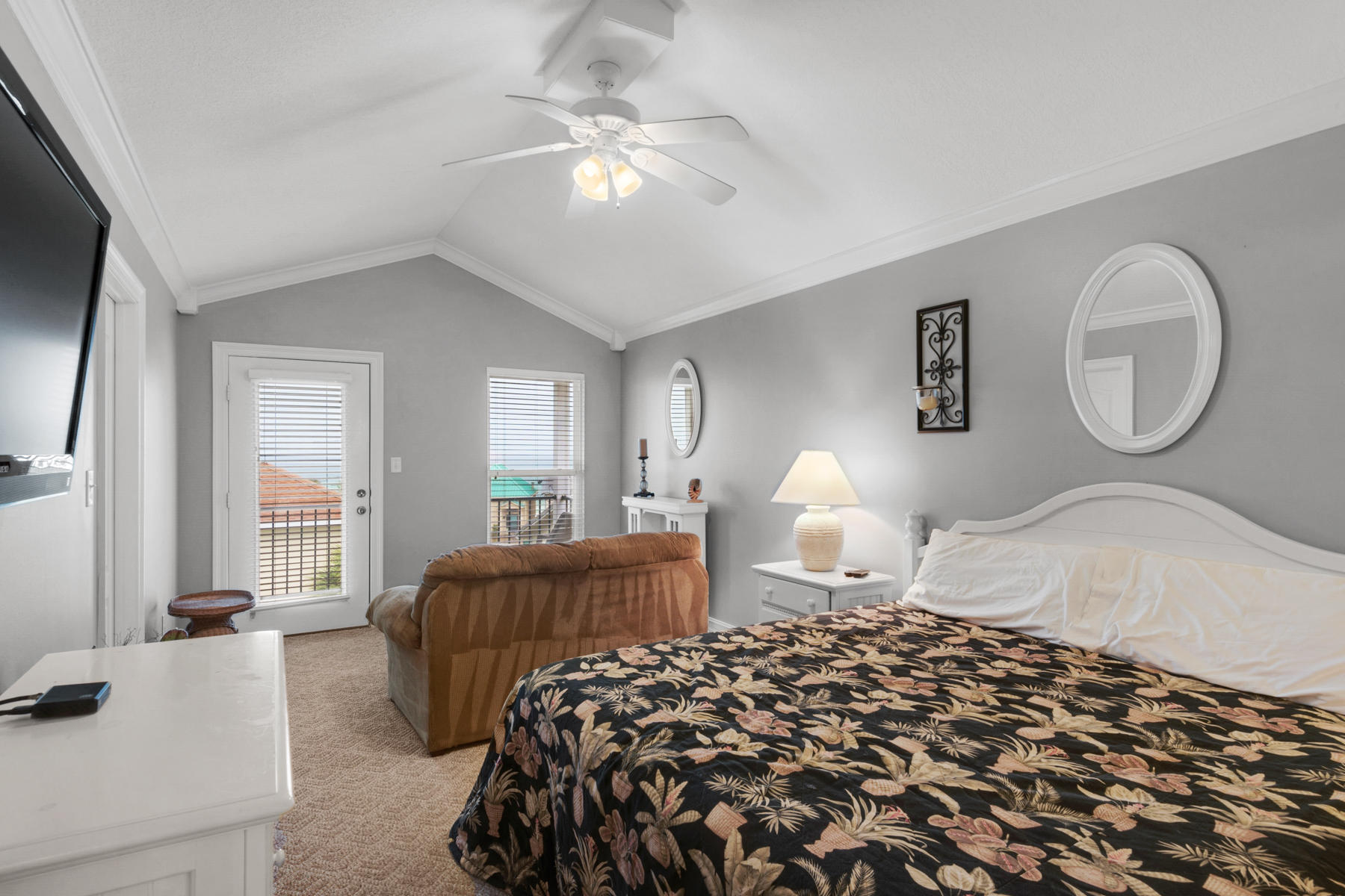 SUNSET VILLAS - Residential