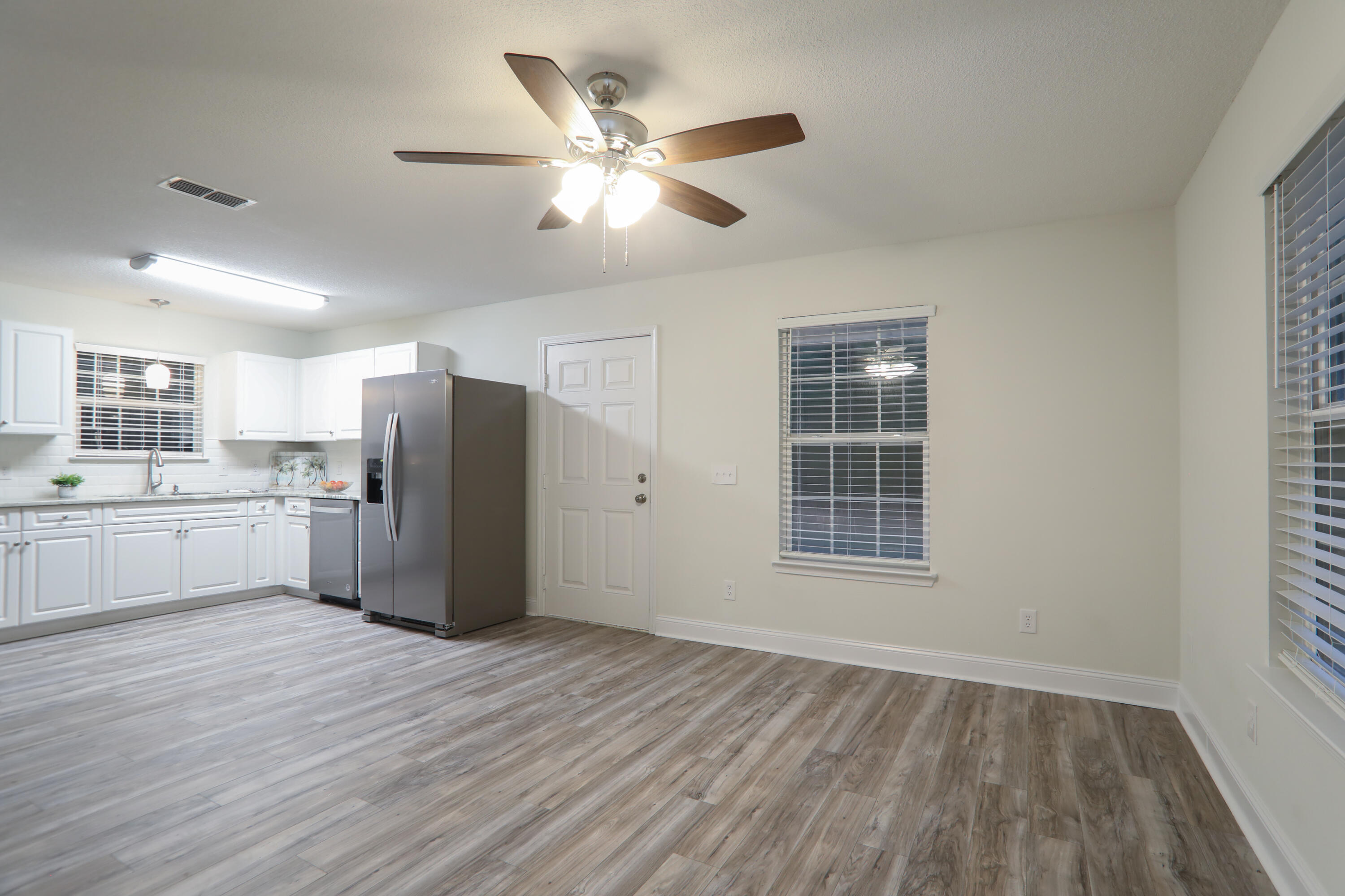 LEGEND POINTE ESTATES - Residential