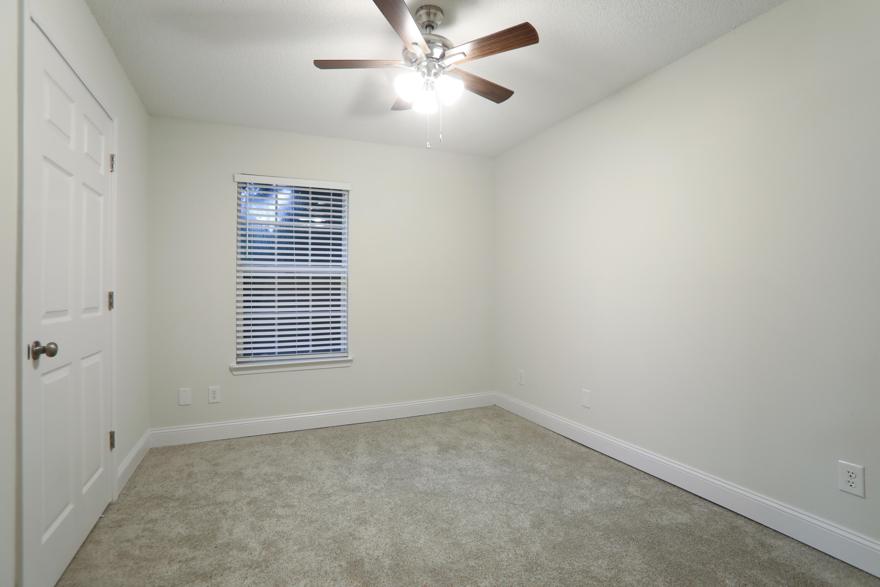 LEGEND POINTE ESTATES - Residential