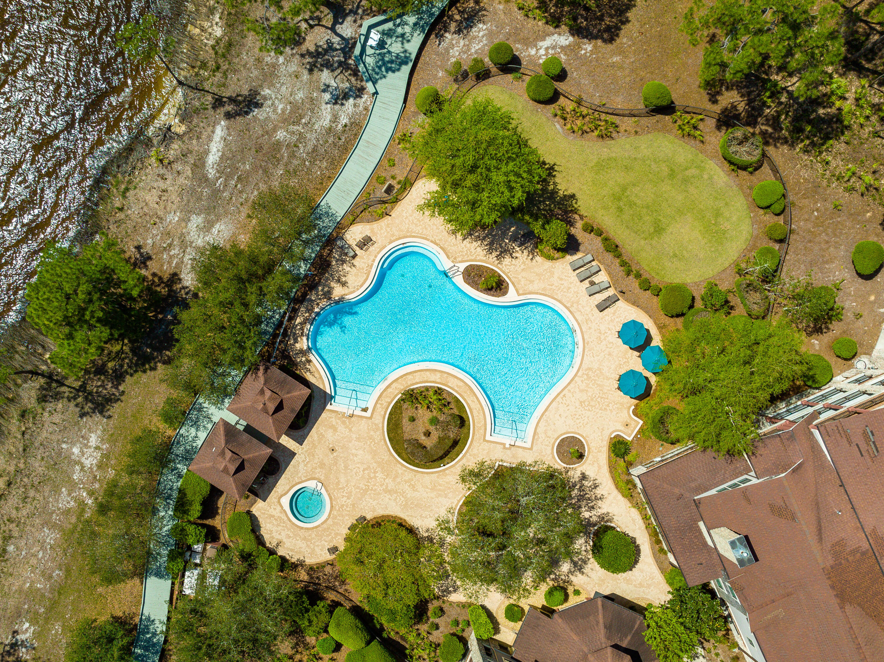 LINKSIDE AT WILD HERON - Residential