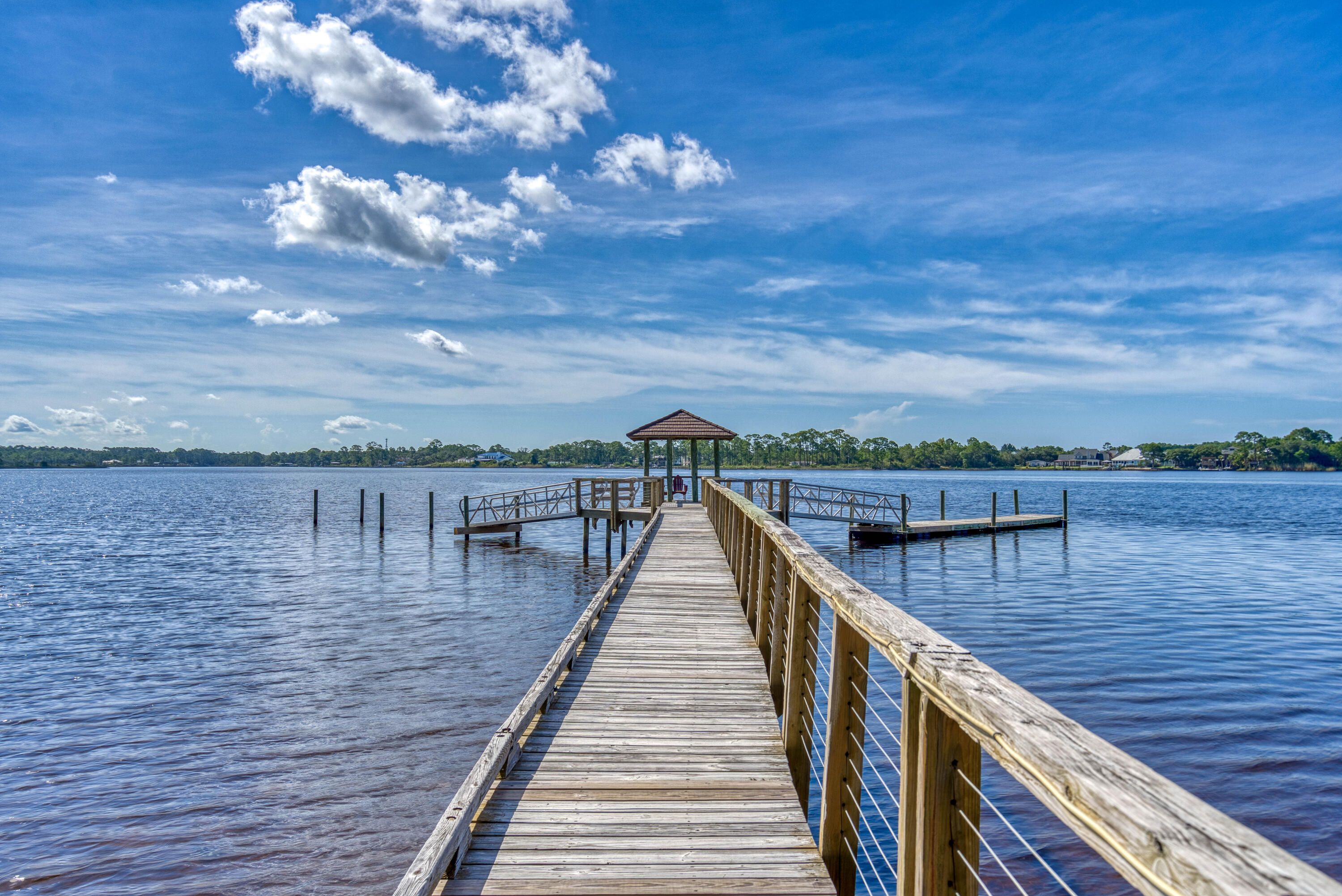 LINKSIDE AT WILD HERON - Residential