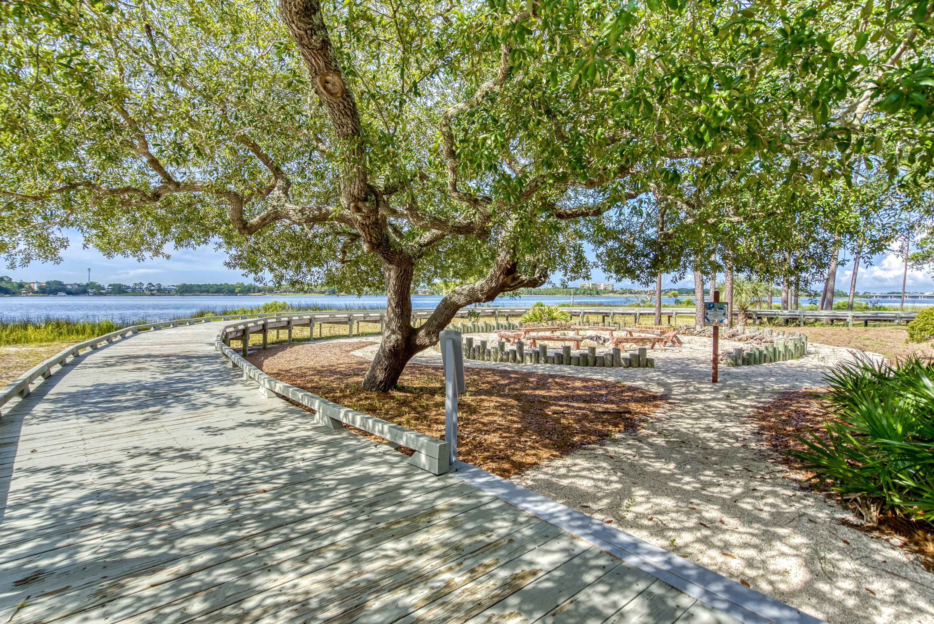 LINKSIDE AT WILD HERON - Residential