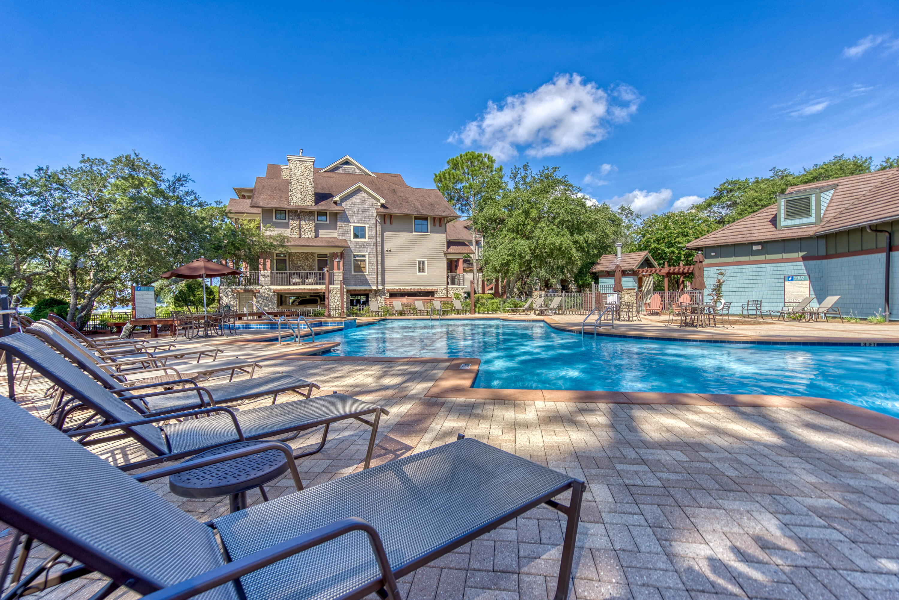 LINKSIDE AT WILD HERON - Residential