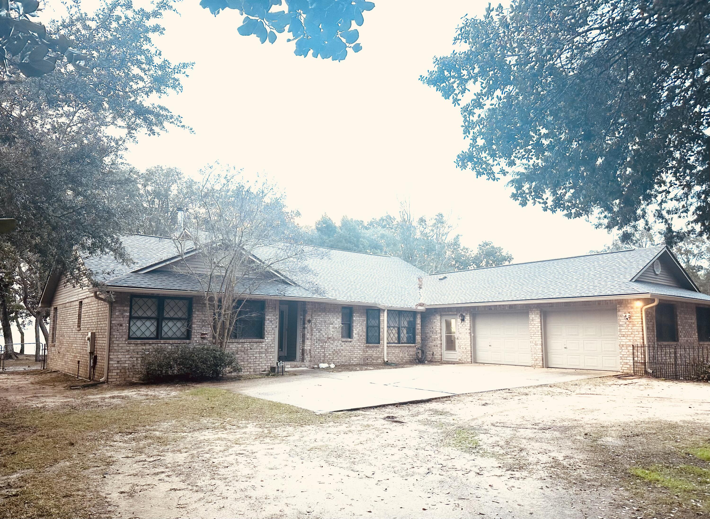 HICKORY SHORES - Residential