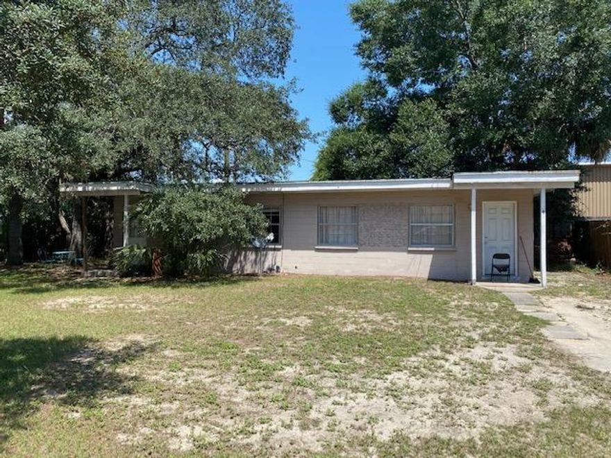 1 bedroom 1 bath room Apartment for rent
WSG included with rent. shared washer and dryer by complex on site.
Please call office to schedule a viewing and to apply for this rental property.