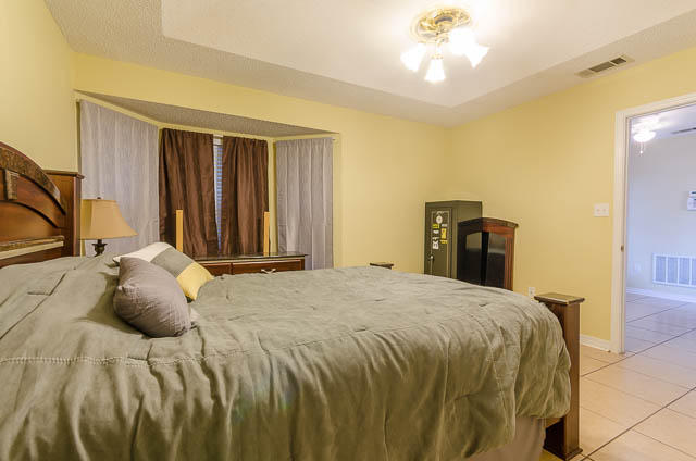 NAVARRE S/D 2ND ADDN - Residential